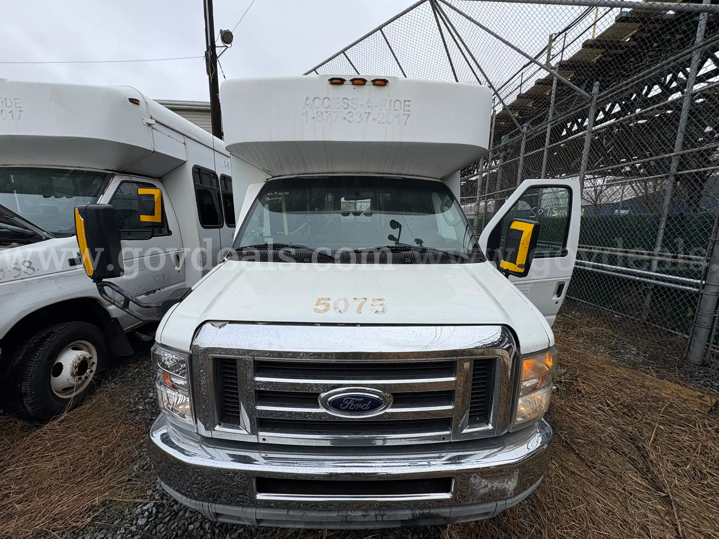 2010 FORD COACH PHOENIX