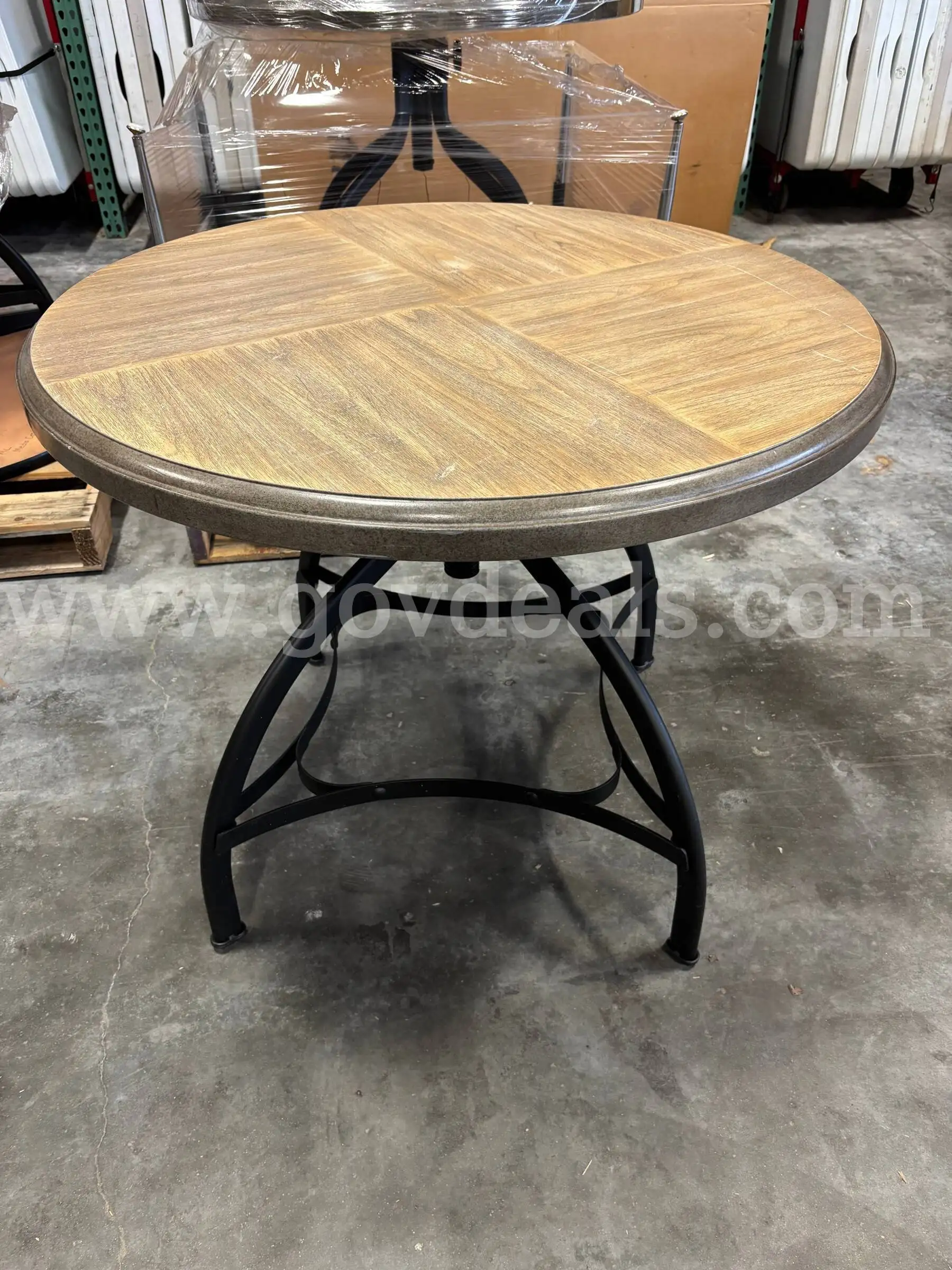 Patio Tables (Lot of 4)