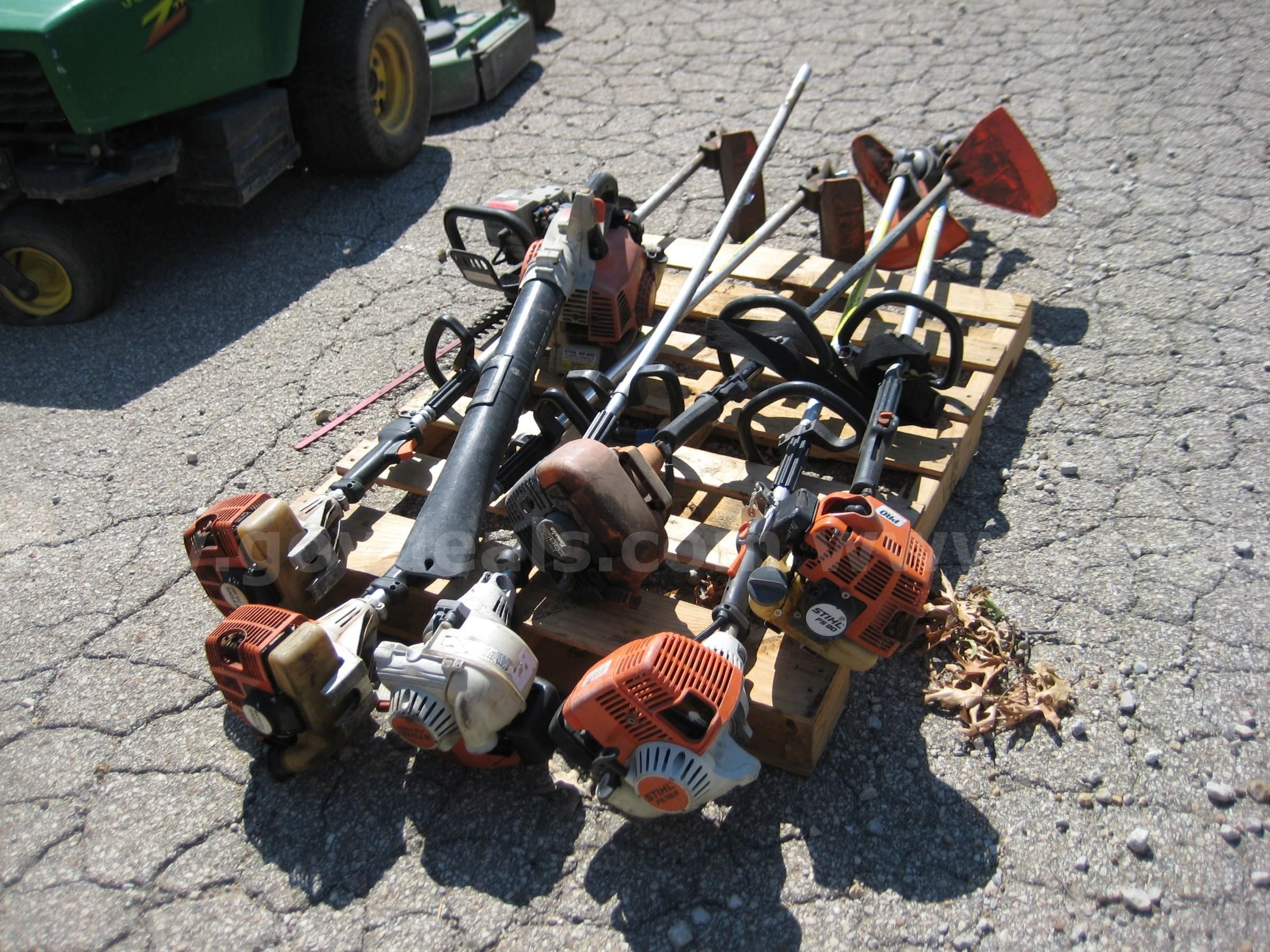 1 LOT OF 8 STILH WEED EATERS CLIPPERS & BLOWER