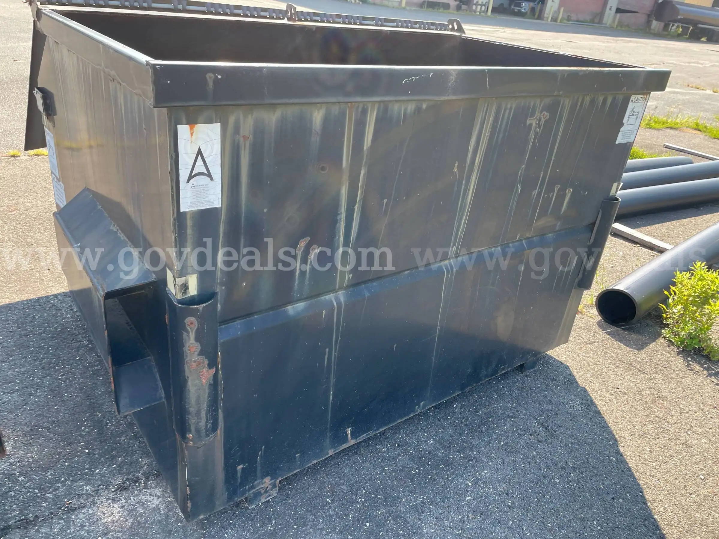 4-Yard Front Load Dumpster with Plastic Lids