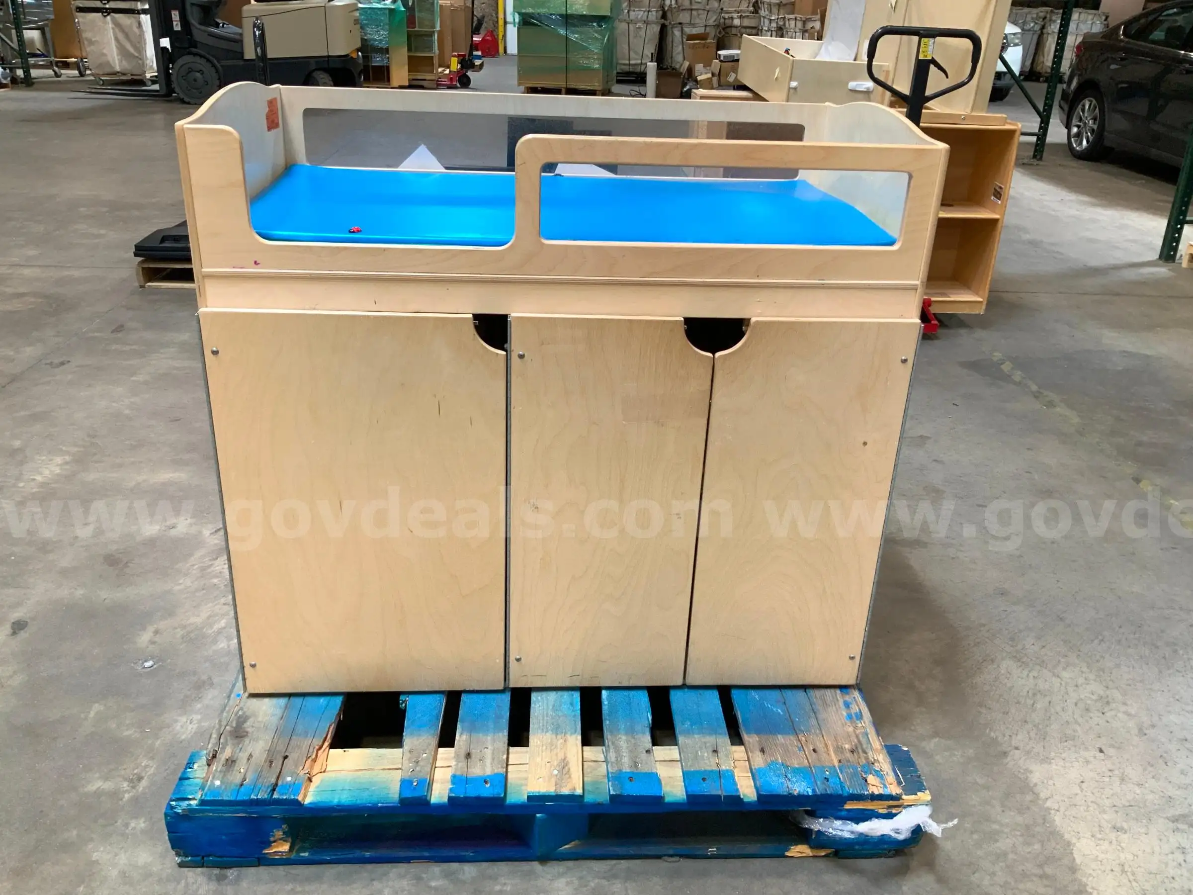 43.5x25x39 Daycare Cubbie