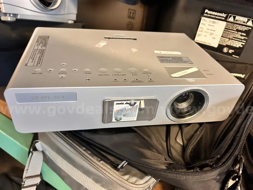 Panasonic PT-LB78V XGA 3LCD Projector