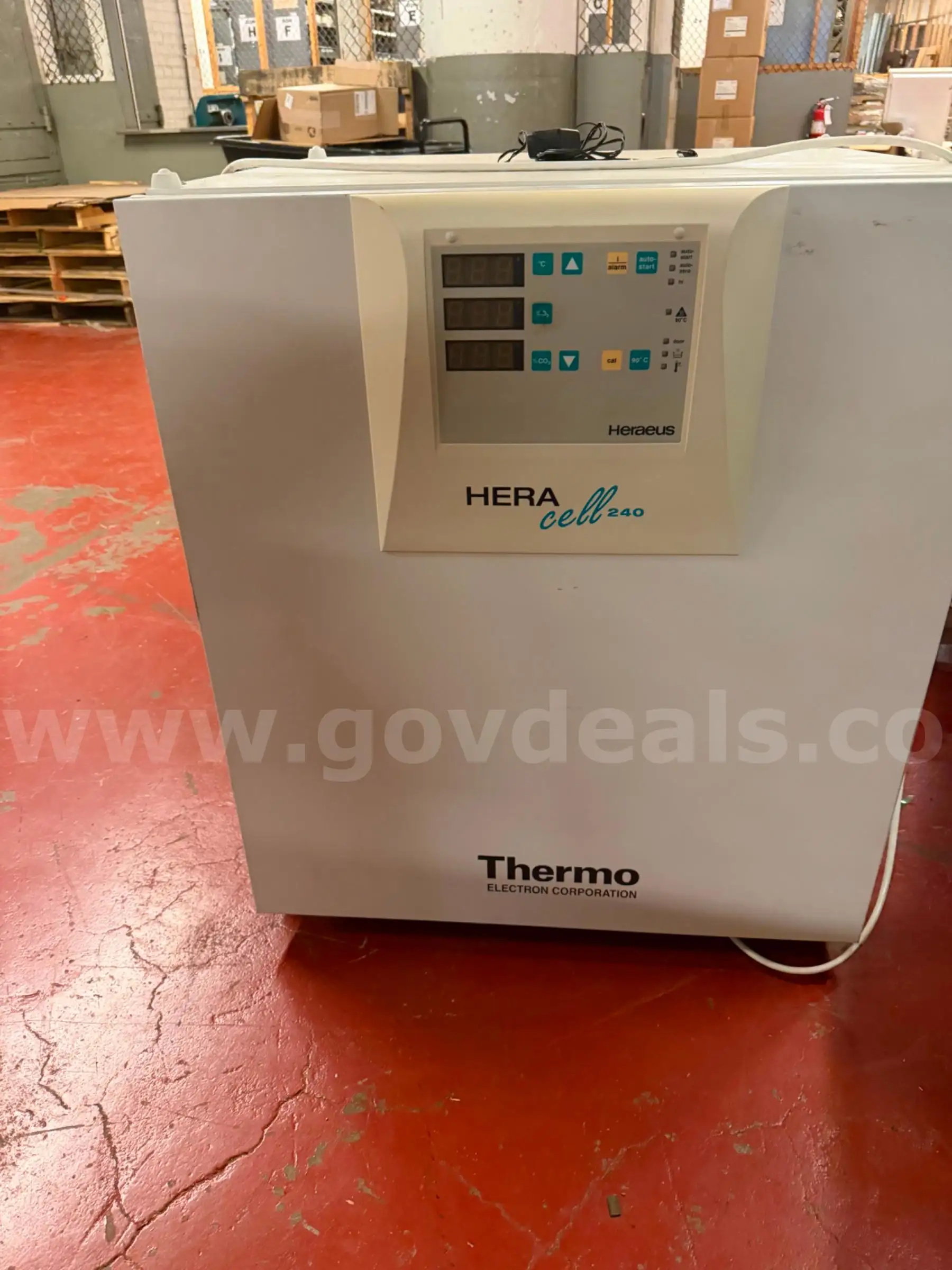 Thermo Heraeus HERACell 240 CO2 Laboratory Incubator