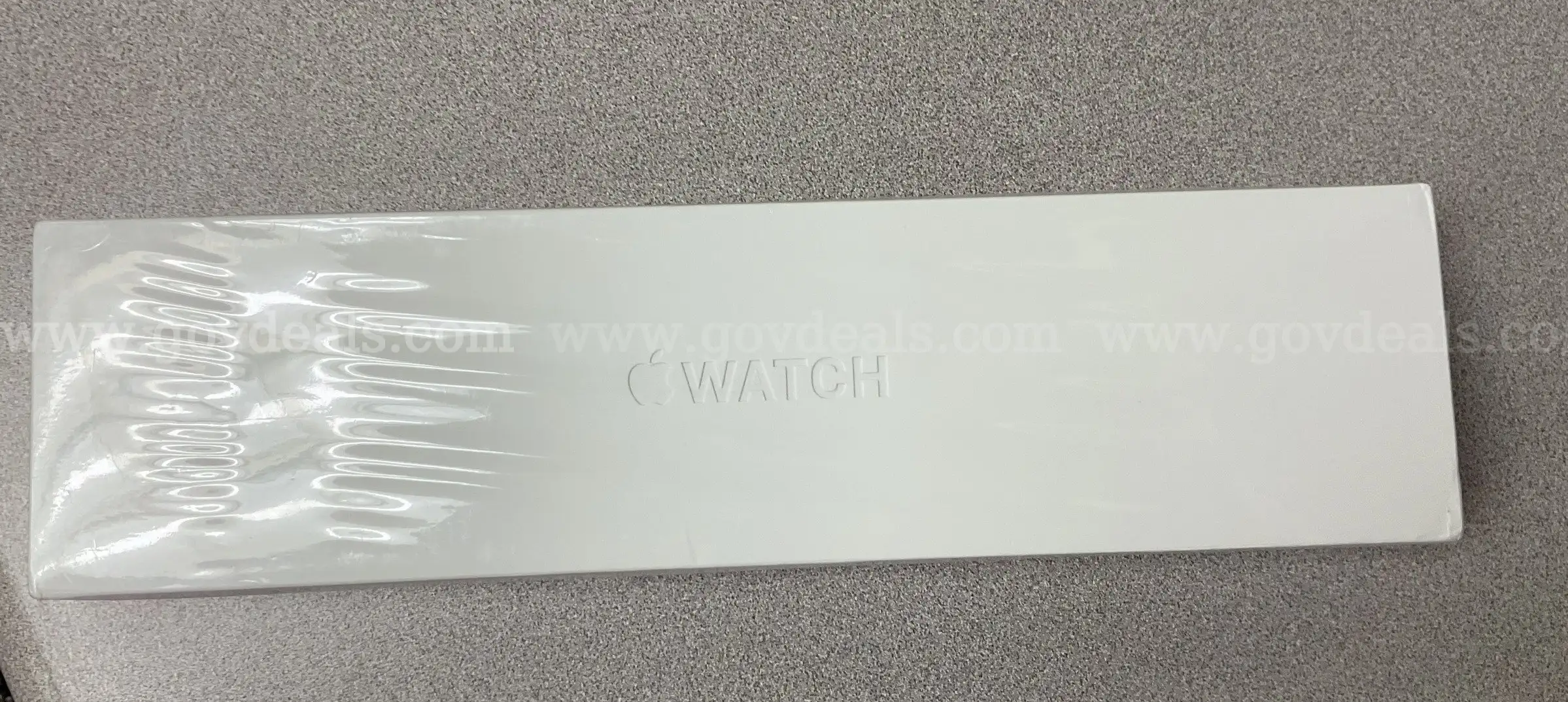 Apple Watch Series 6 - NEW -**MUST PICK UP ITEM**