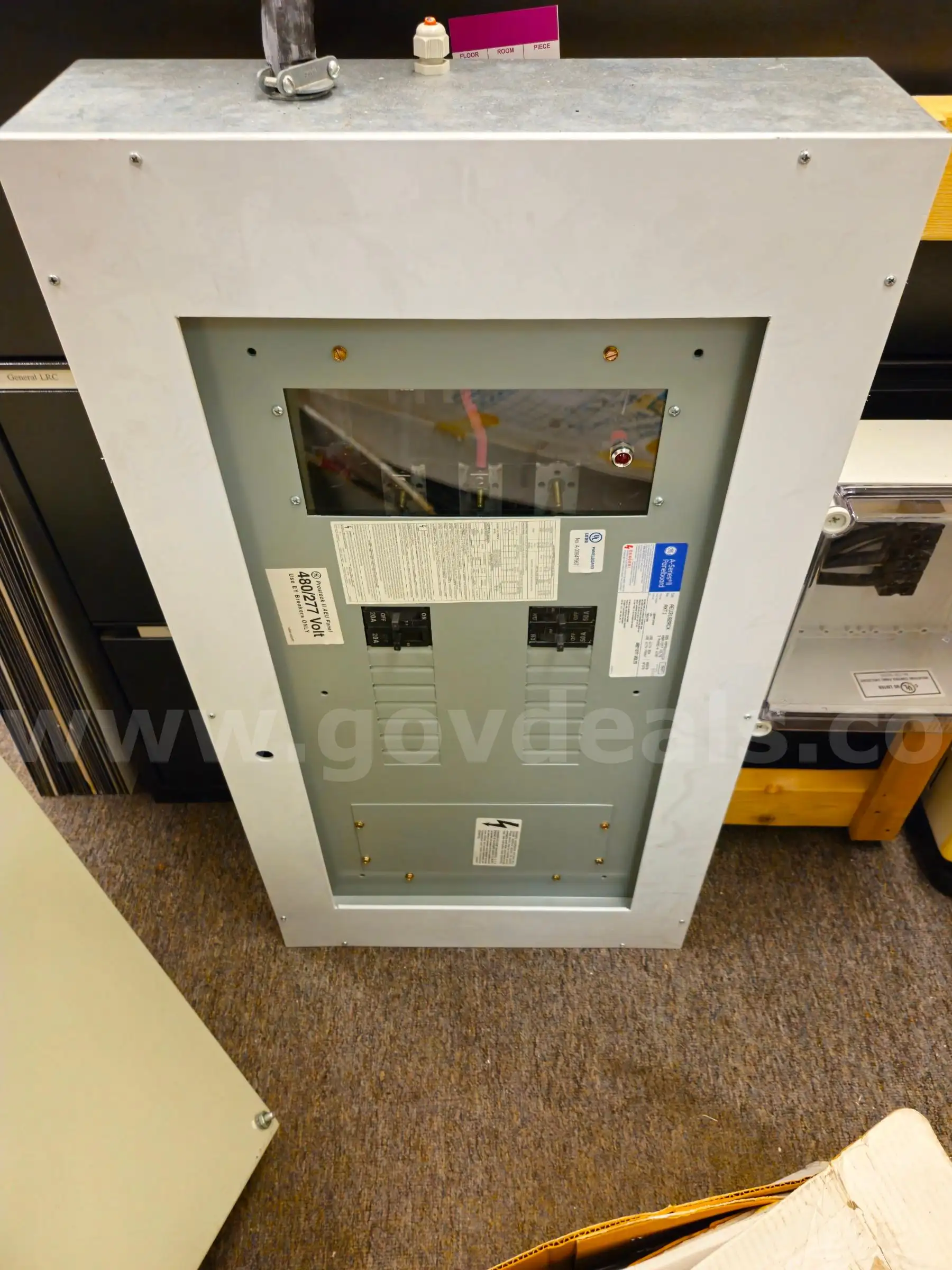 GE A-Series II PanelBoard 480Y 277 Volts 10 of cable included