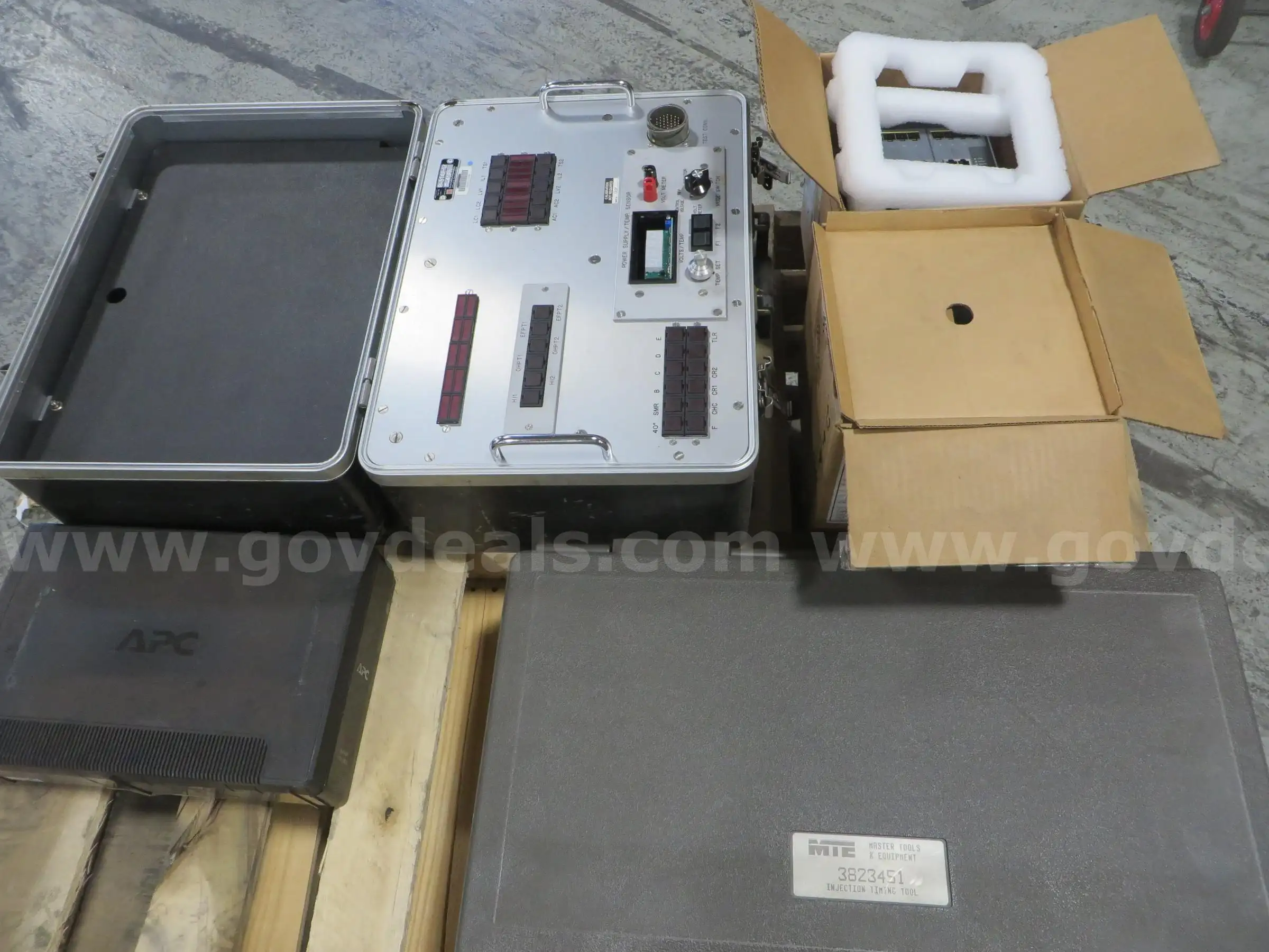 1 pallet Cisco switches Injection timing tool and more