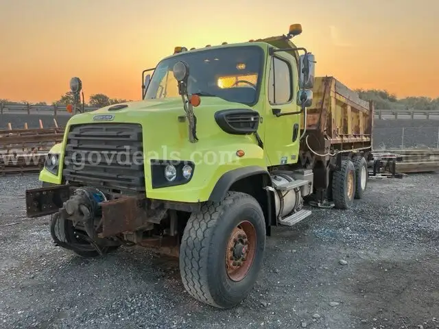 2016 Freightliner 114SD