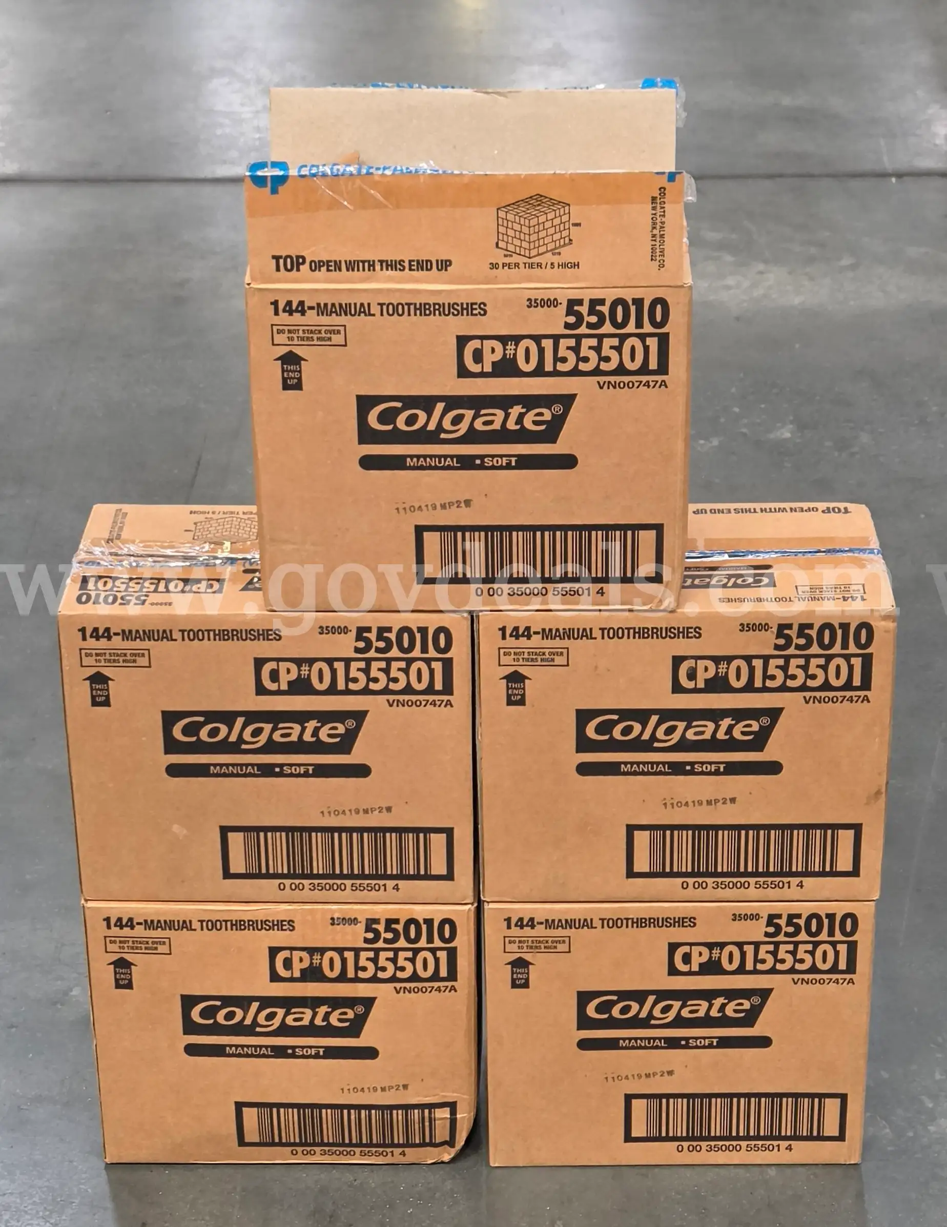 Lot (5 Boxes) - Colgate Soft Manual Toothbrushes (720 Total Units) - New Unused