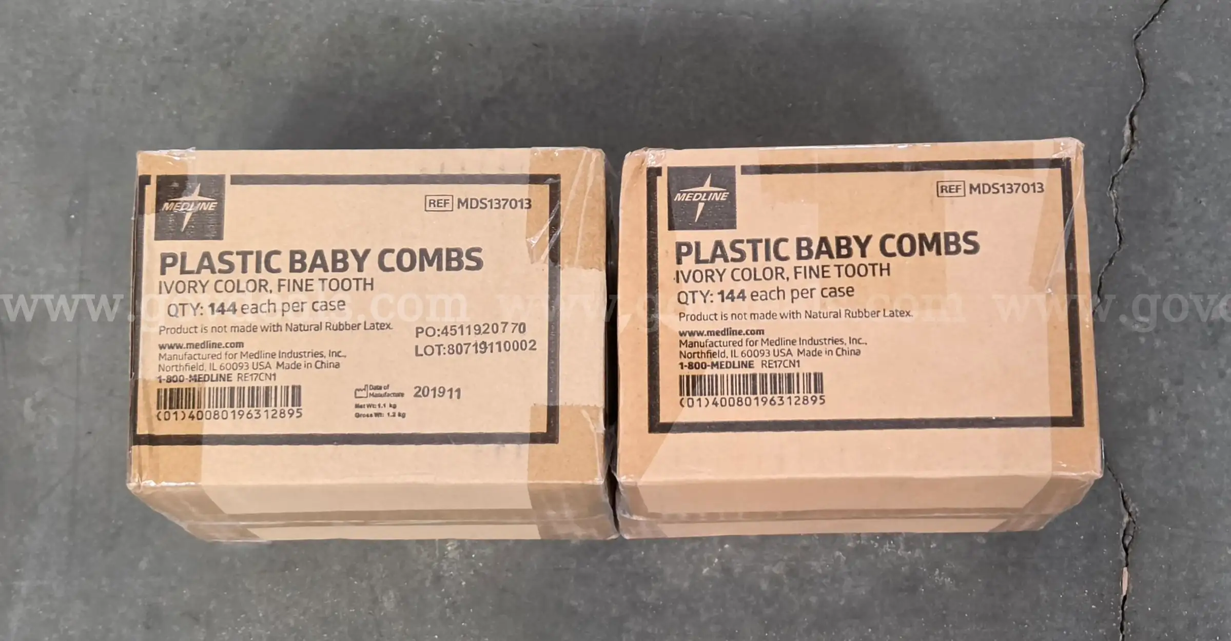 Lot of 2 Cases (288 Total) - Medline Plastic Baby Combs (Ivory Fine Tooth)