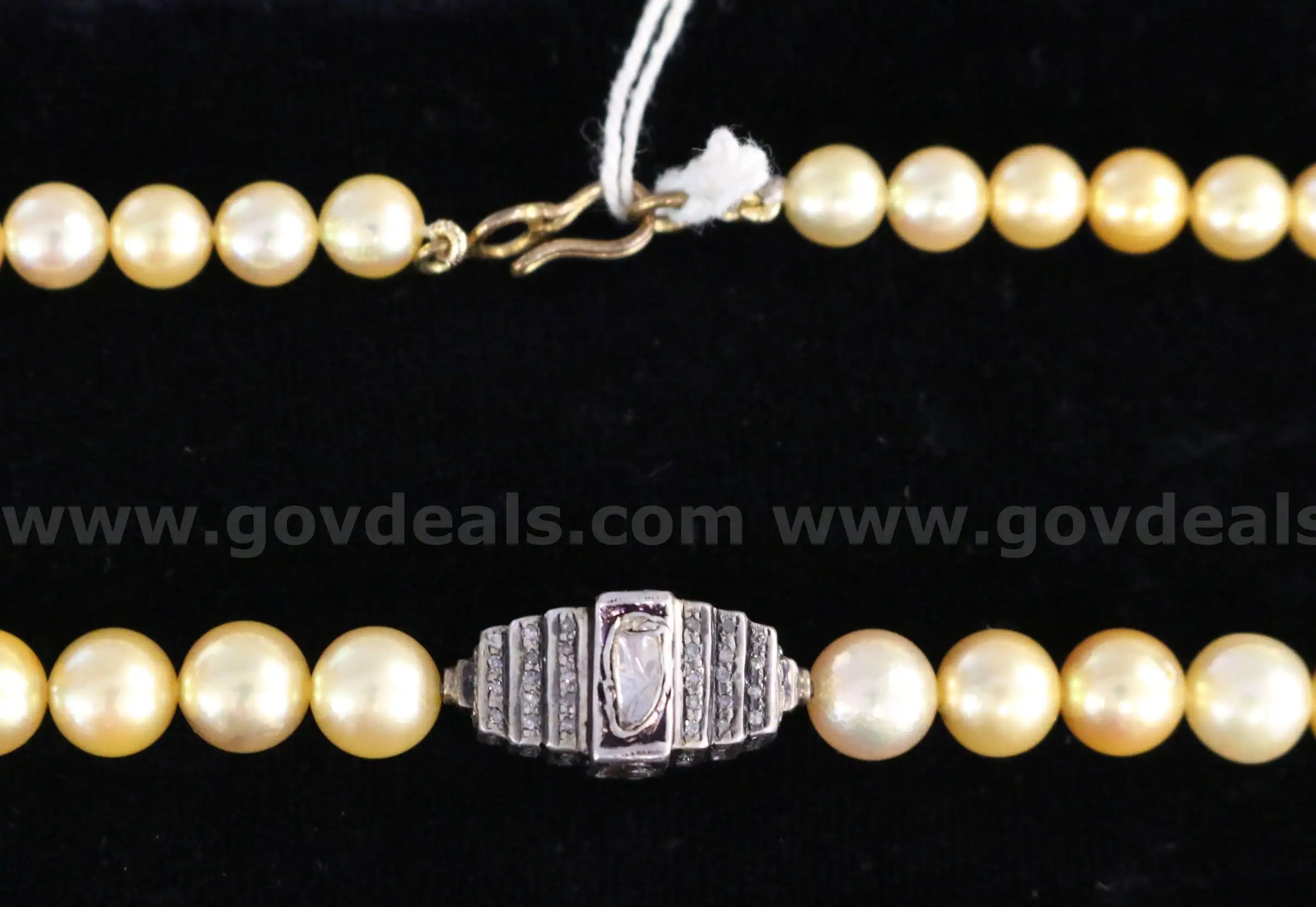 20 Gold Colored Strand Of Shell Pearls With Raw Cut Diamonds Set In Silver