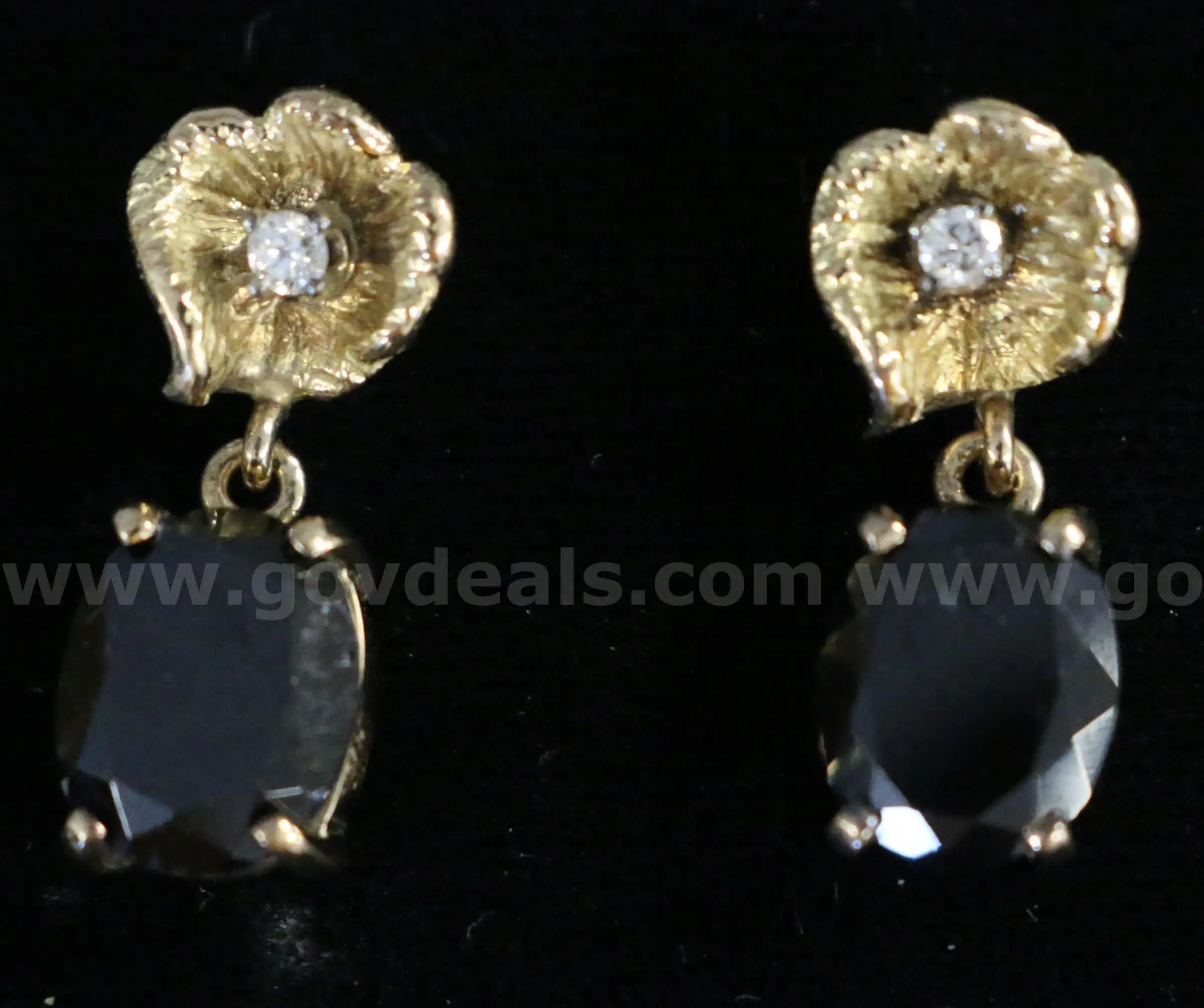 14k Yellow Gold Flower Design Dangle Earrings with Onyx and Diamonds 5.7 Grams