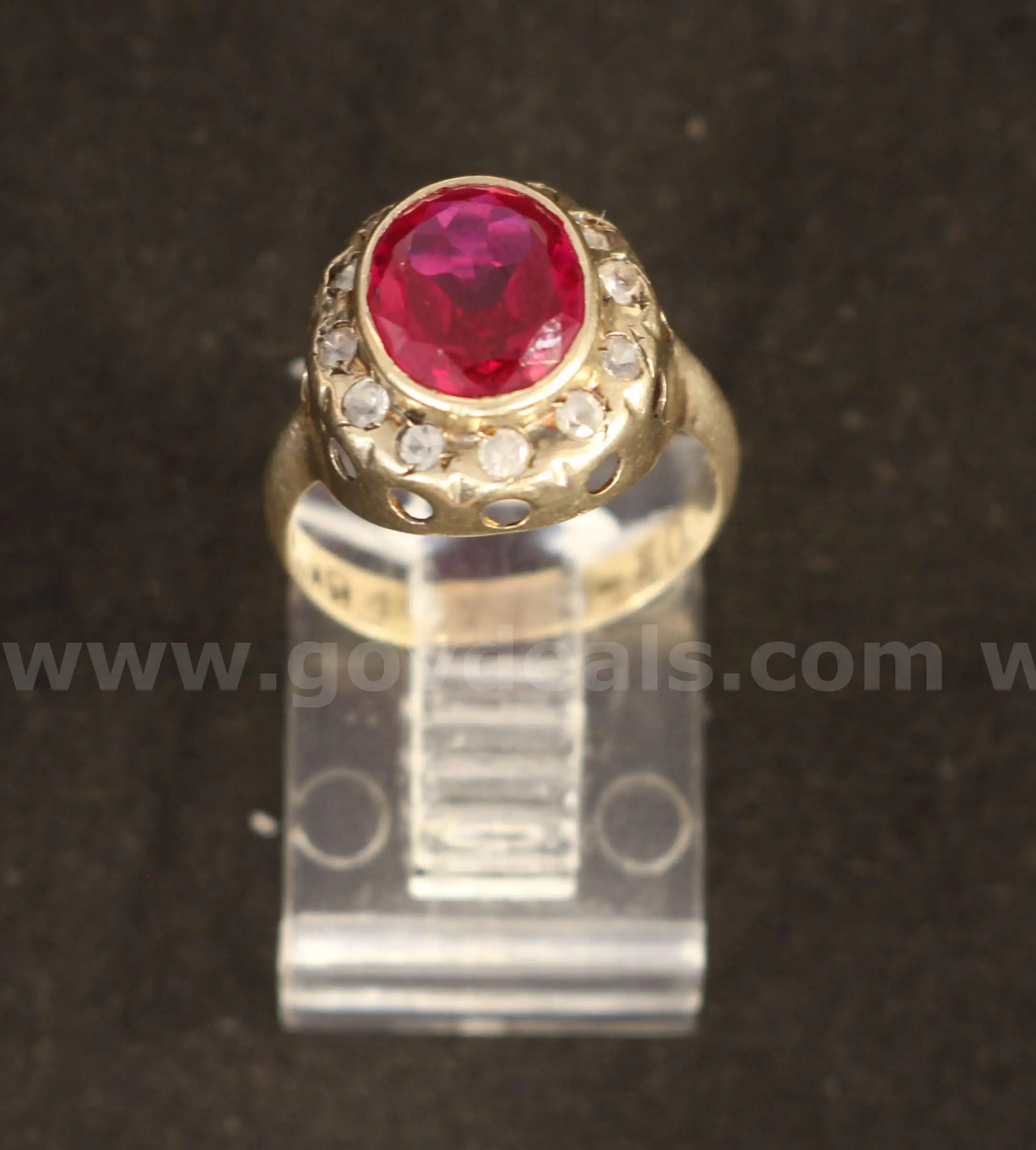14K White Gold Ring With Red & Clear Stones 2.7 Grams