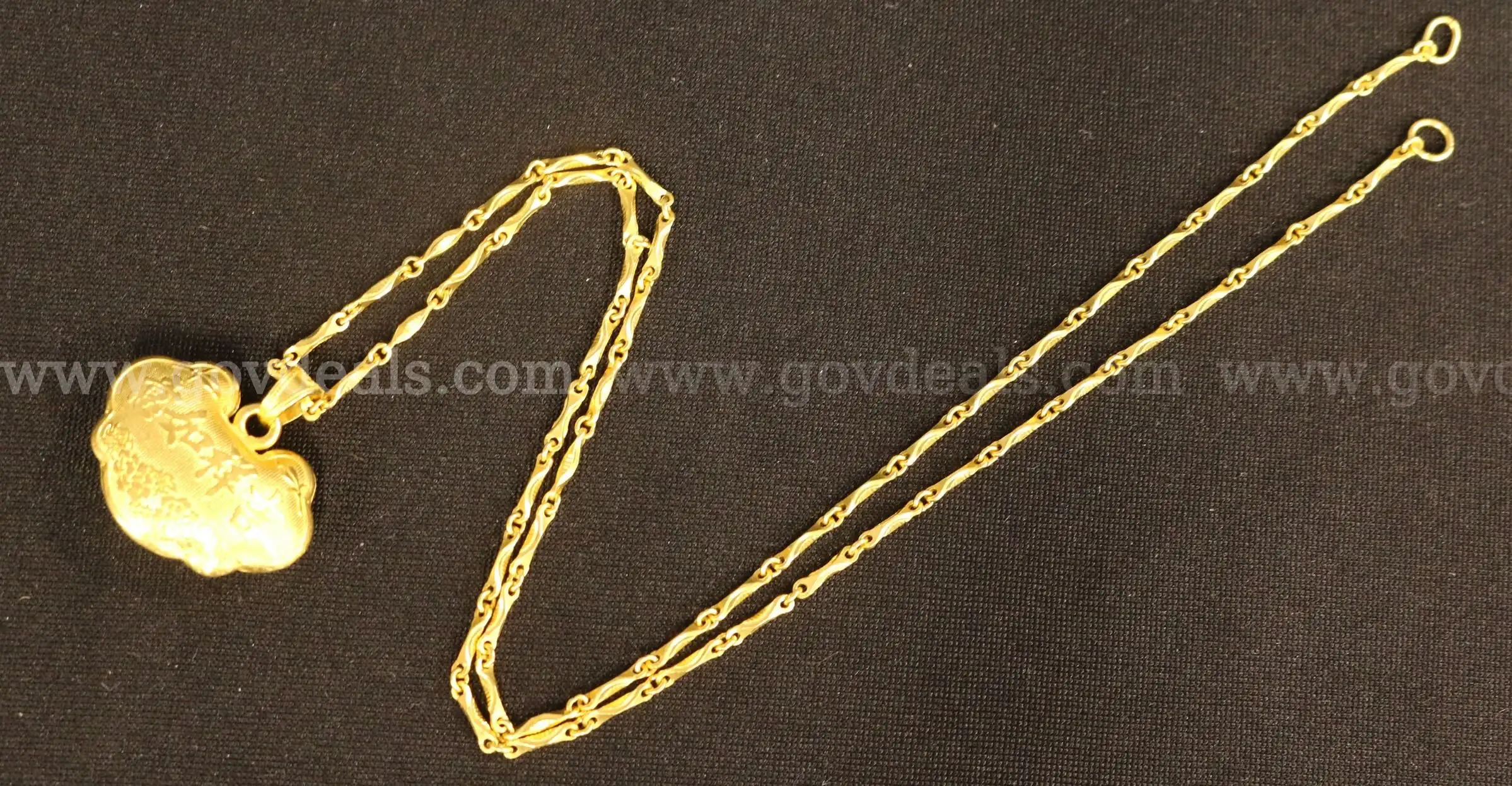 24K Yellow Gold Linked Necklace With Chinese Good Fortune Pendant 19.3 Grams