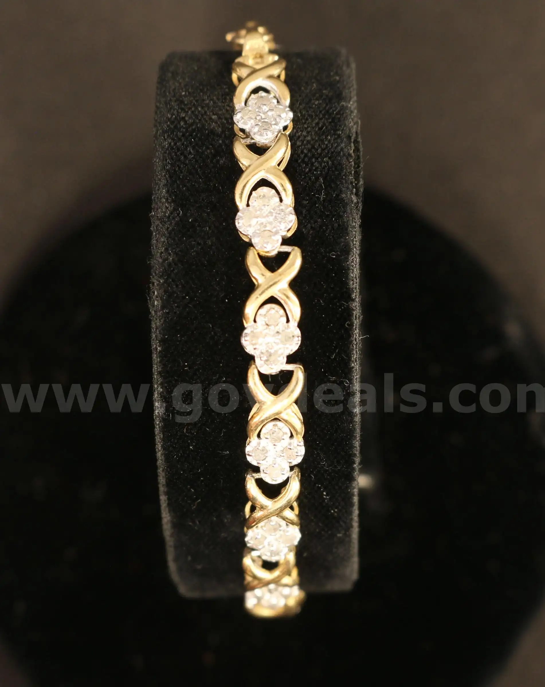 10K Yellow Gold XO Link Diamond Tennis Bracelet 6.1 Grams