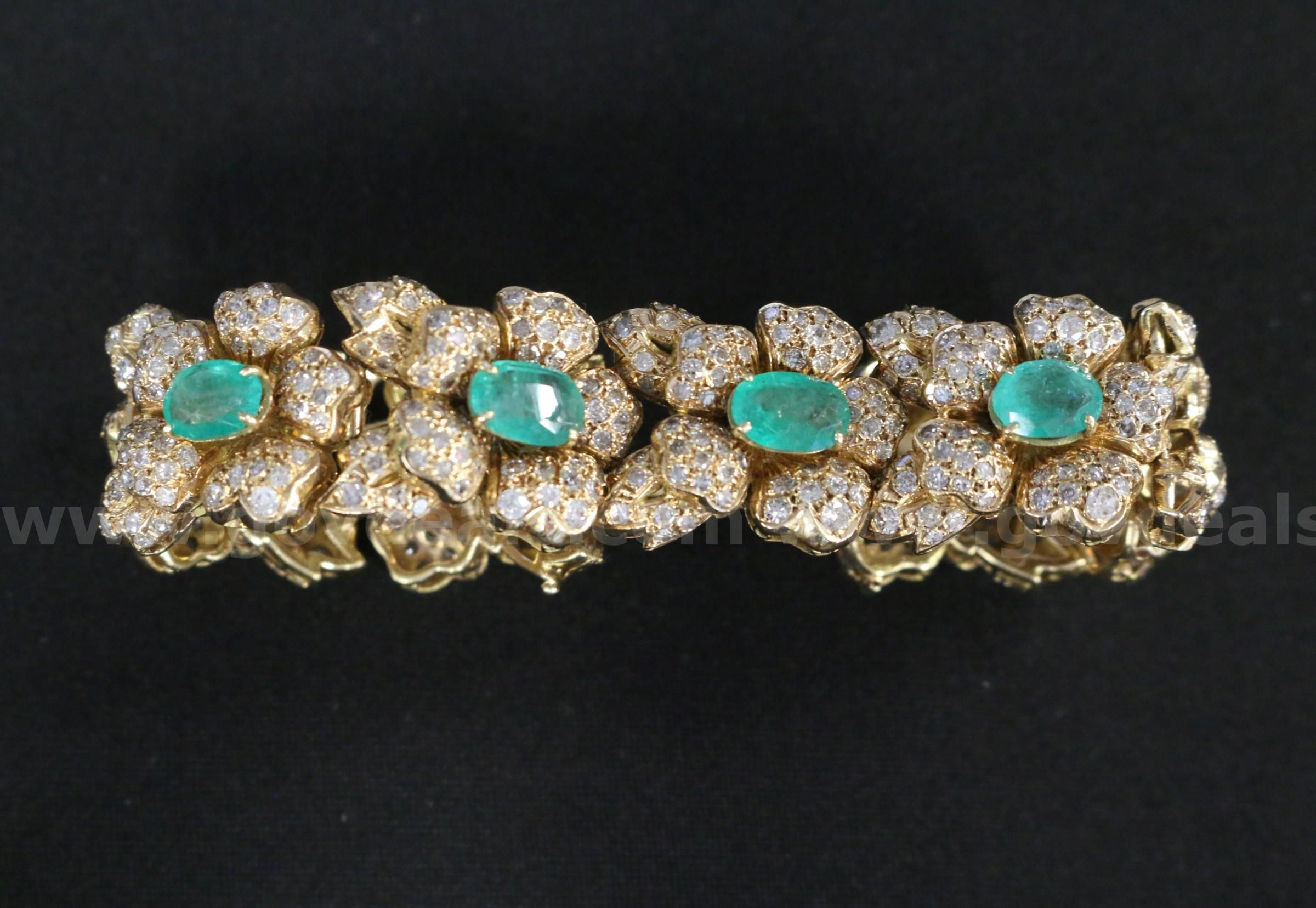 18K Yellow Gold Diamond & Emerald Flower Motif Bracelet 73.6 Grams