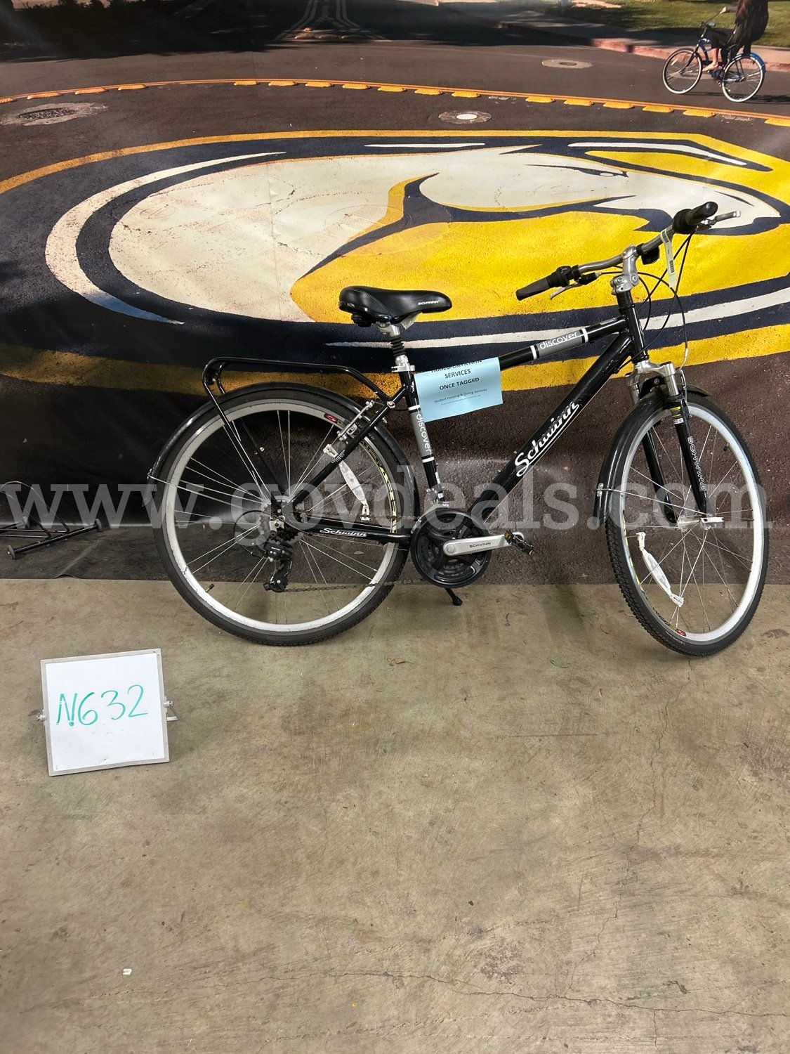 Schwinn Discover 19-Inch Ct