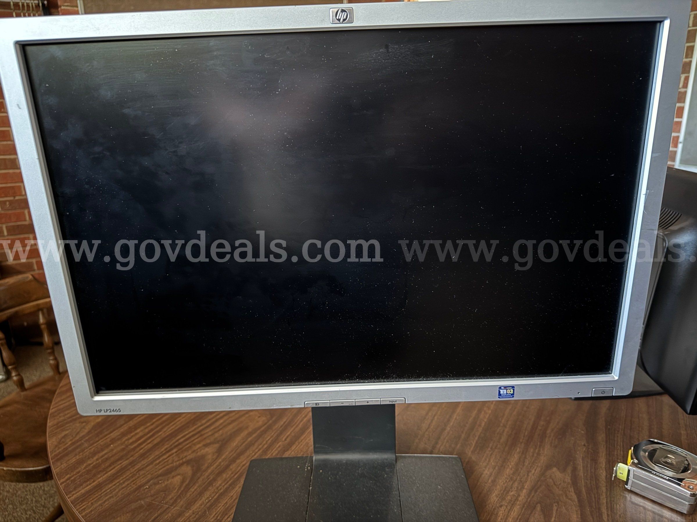 Lot of 4 HP 24 Monitors with Adjustable Stand