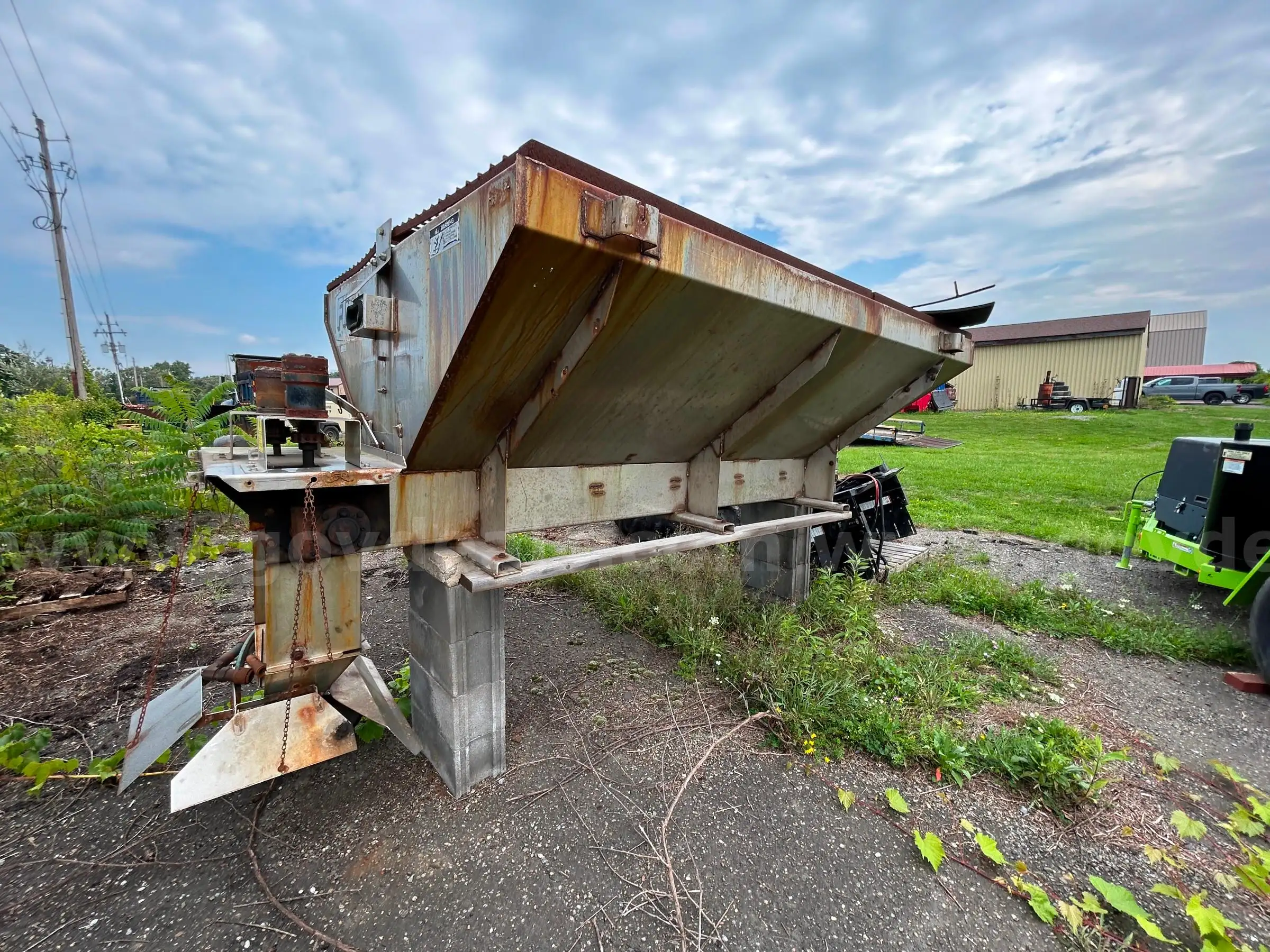 Flink Salt Spreader
