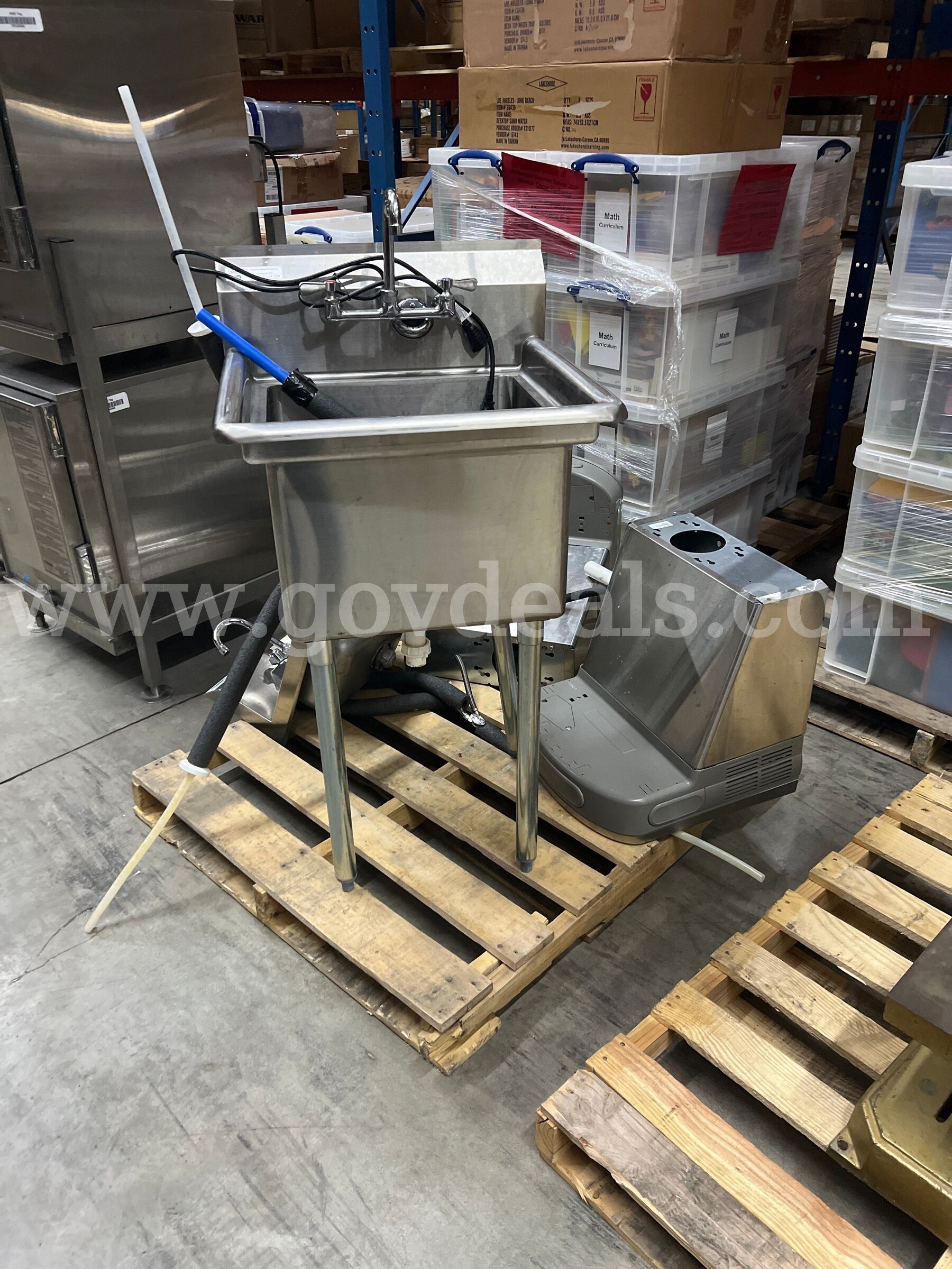 Commercial stainless sink two water fountains small sink