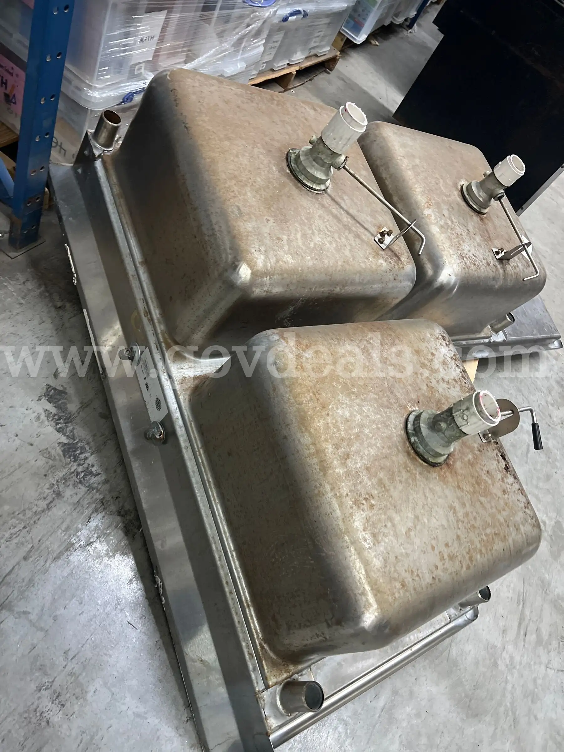 Three compartment corner sink