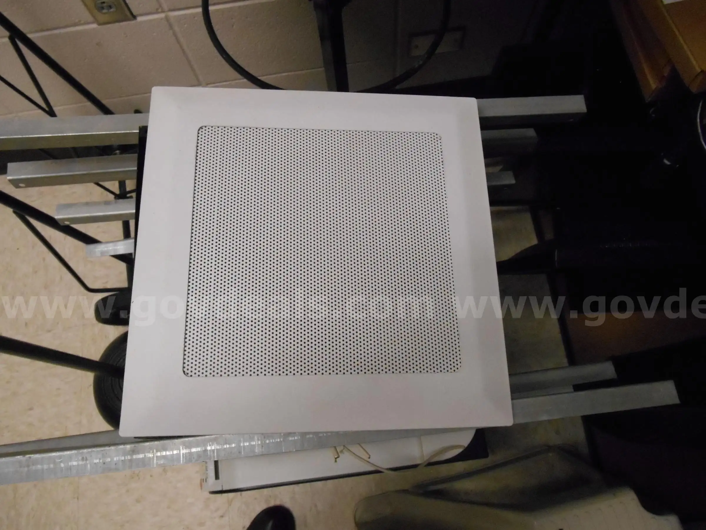 CEILING SPEAKERS