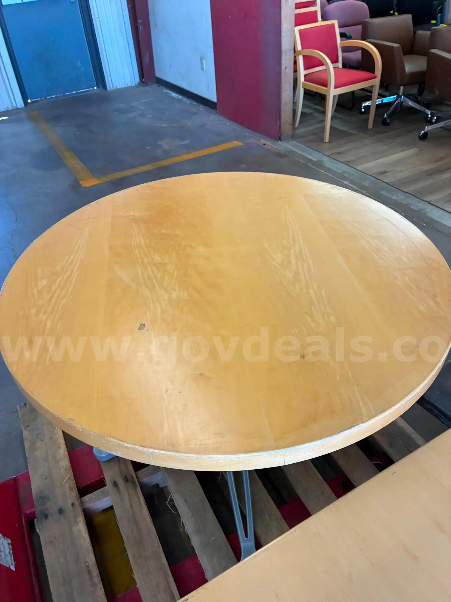 Tables lot of 2