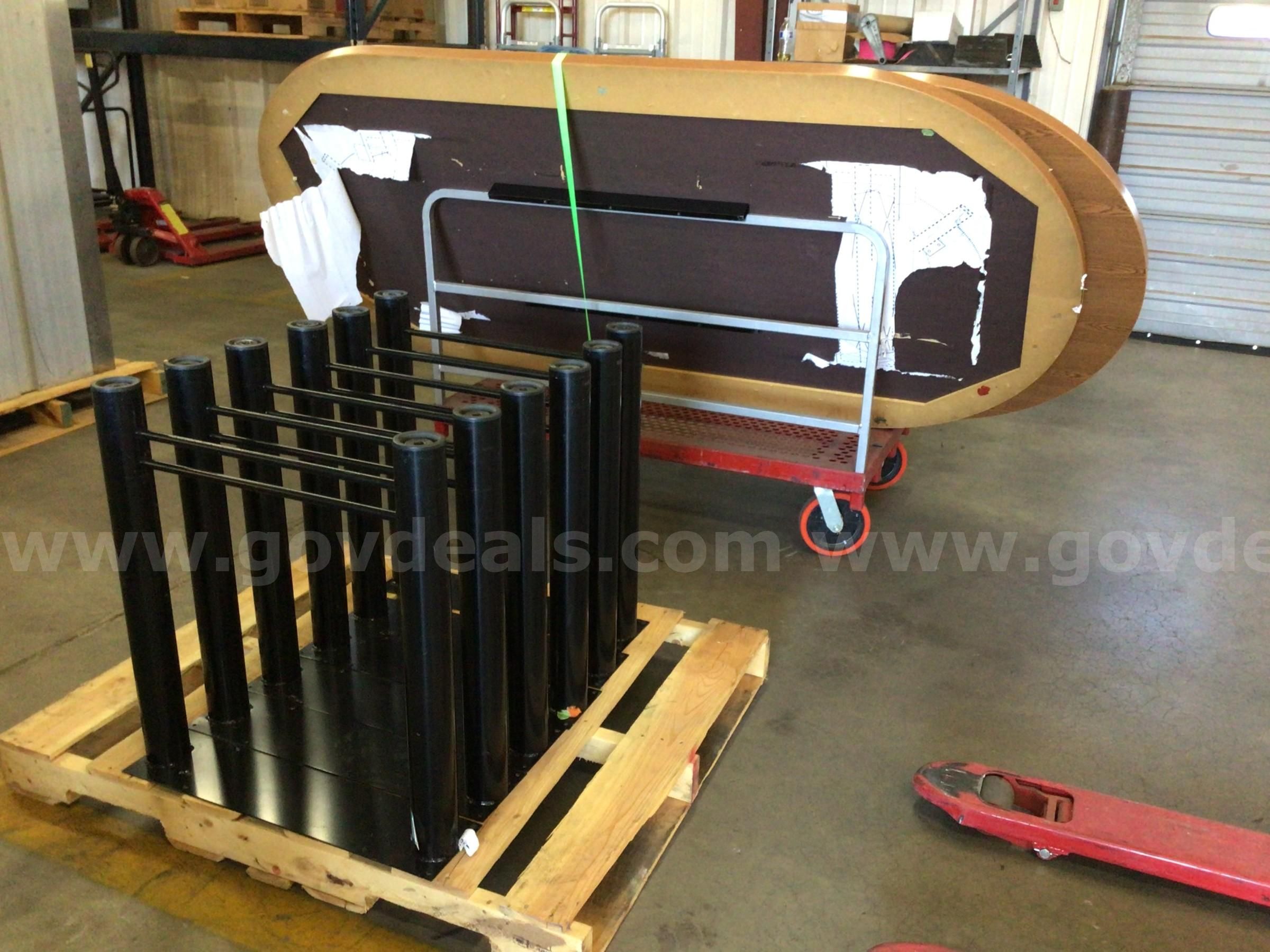 Tables conference lot of 3