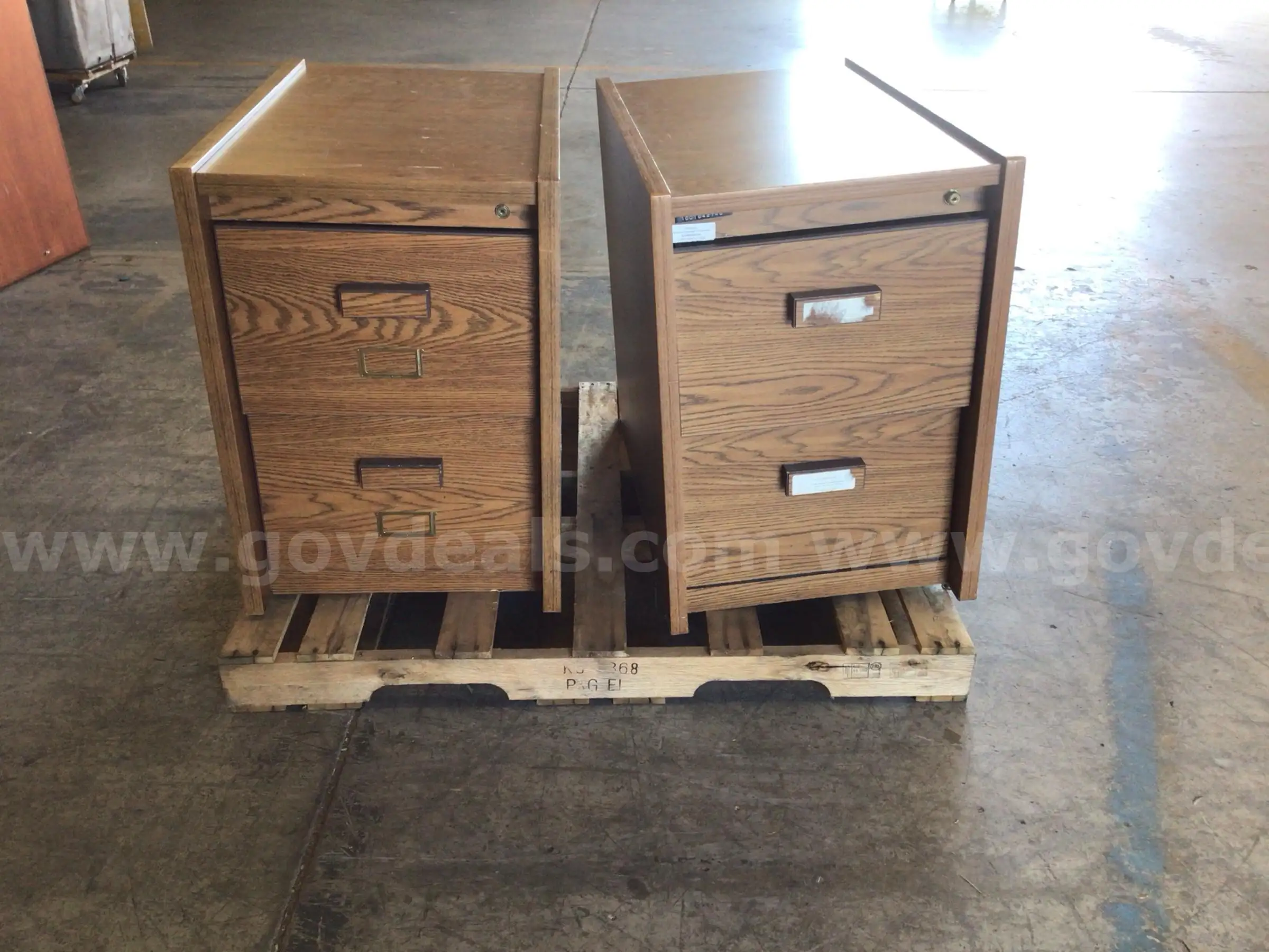 File cabinets lot of 2