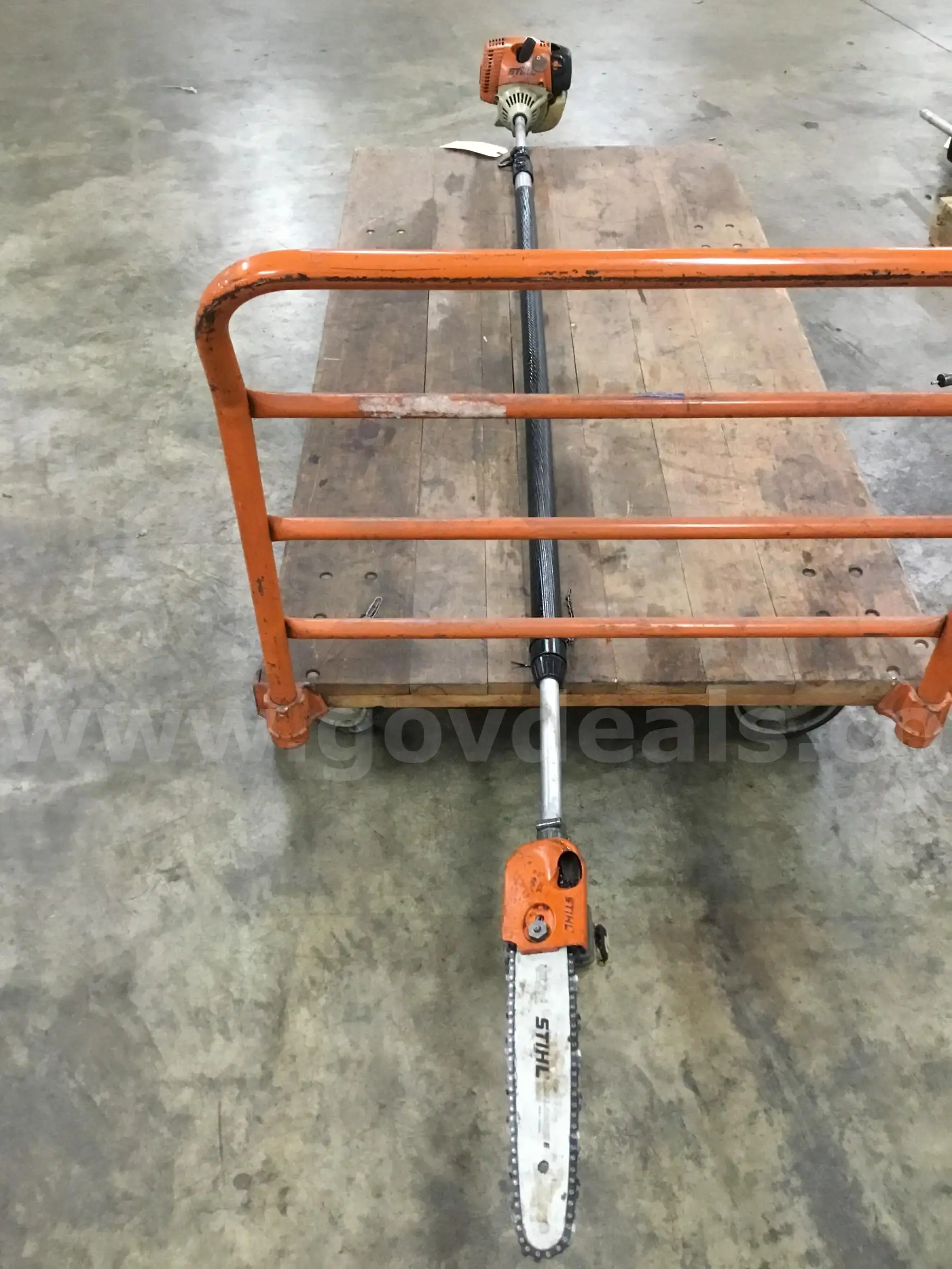 9 foot STIHL N86037 (FREDERICKSBURG) pole saw DH