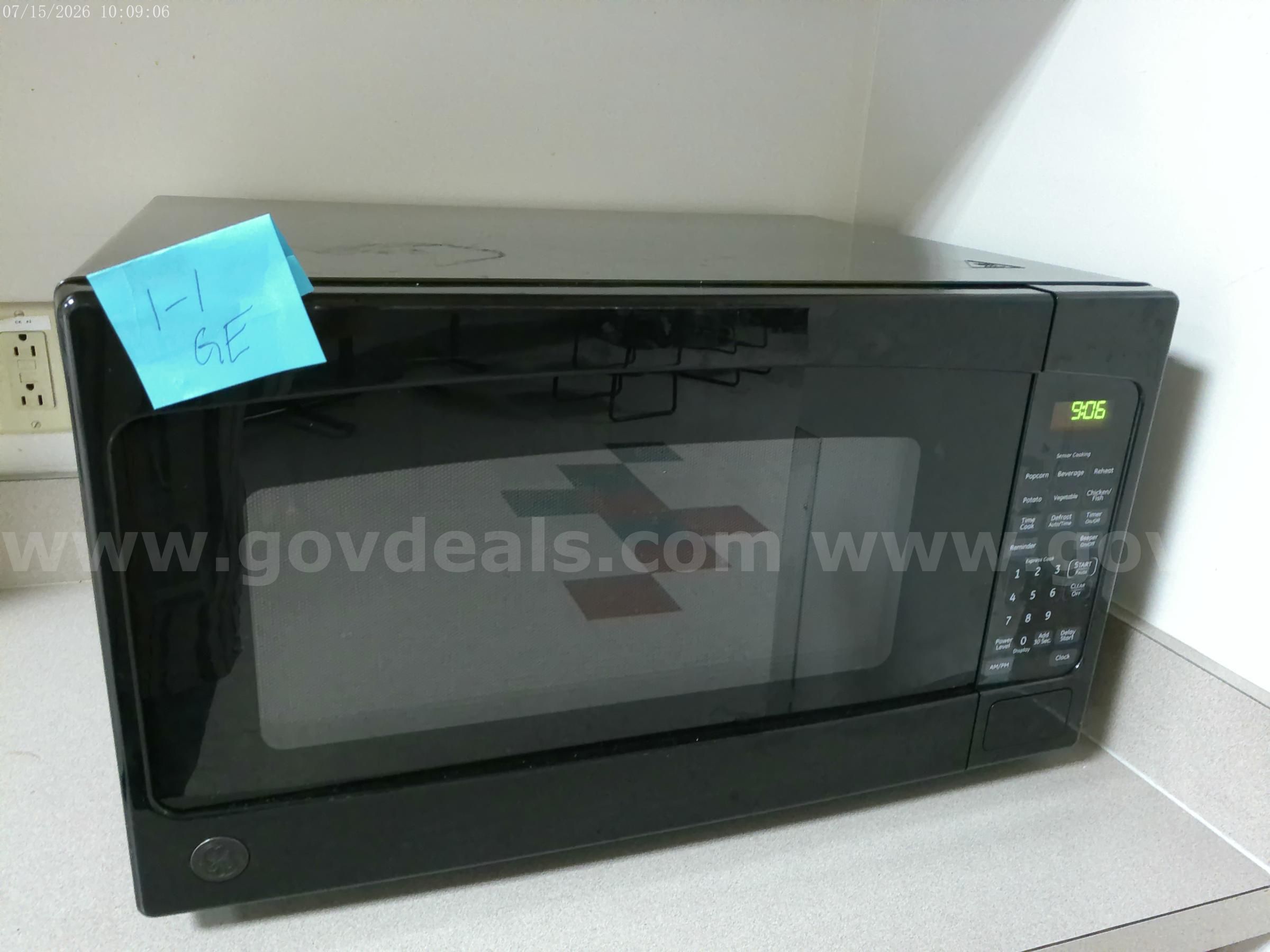 Lot of Microwaves