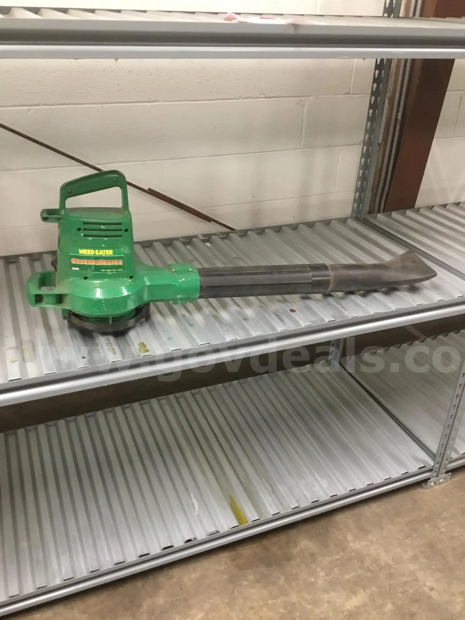 39 inch green N11007 (Hampton) weed eater blower “DH”