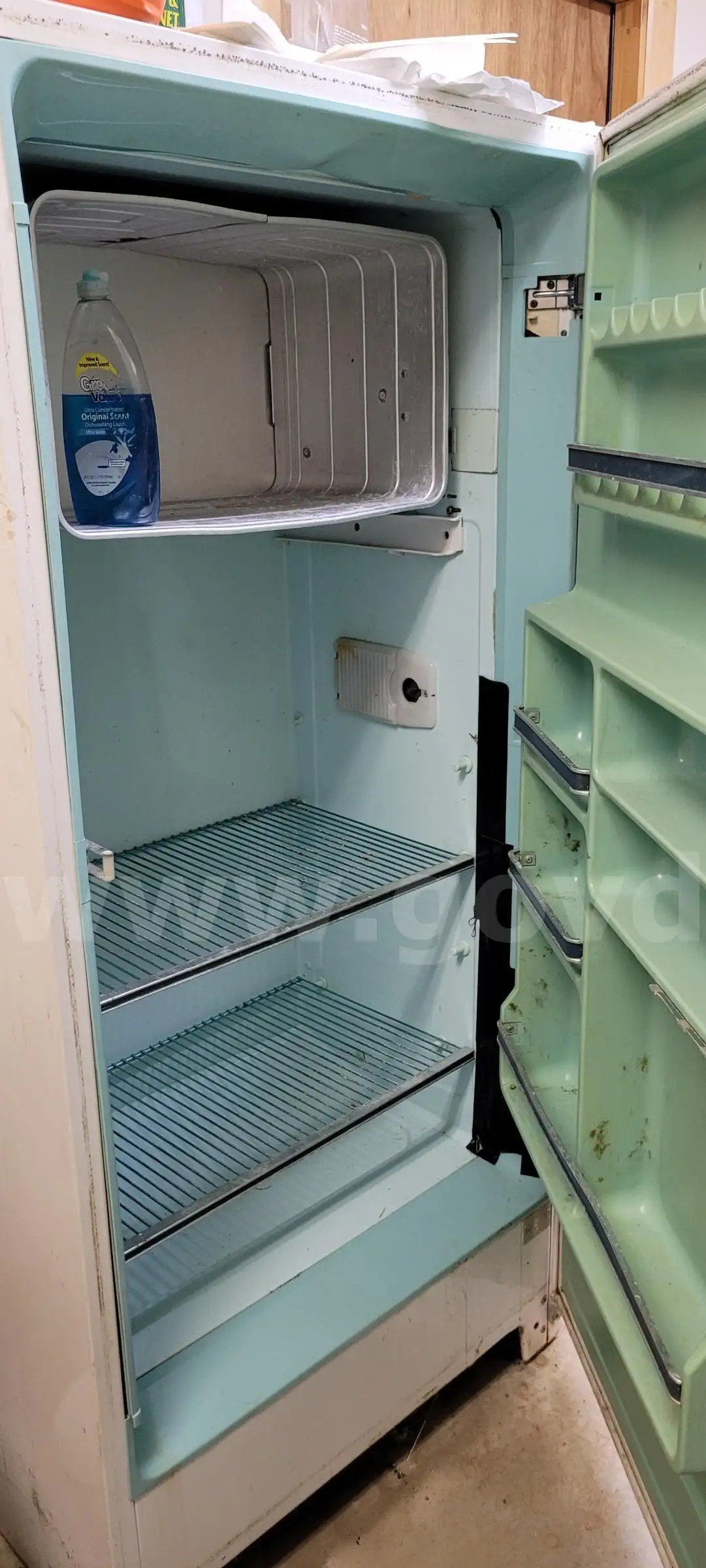 Vintage Westinghouse refrigerator freezer - Runs