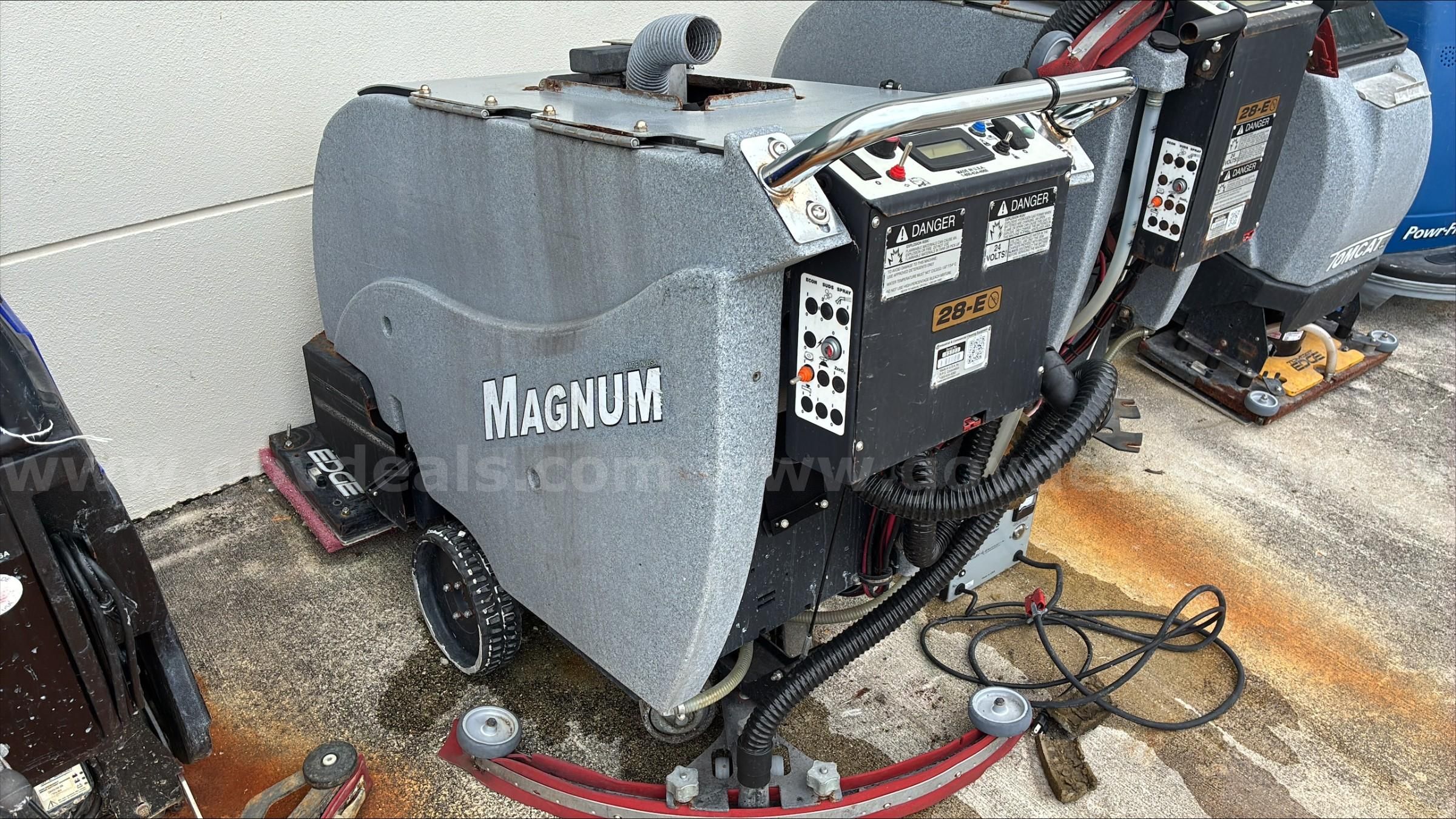Tomcat Magnum Scrubber