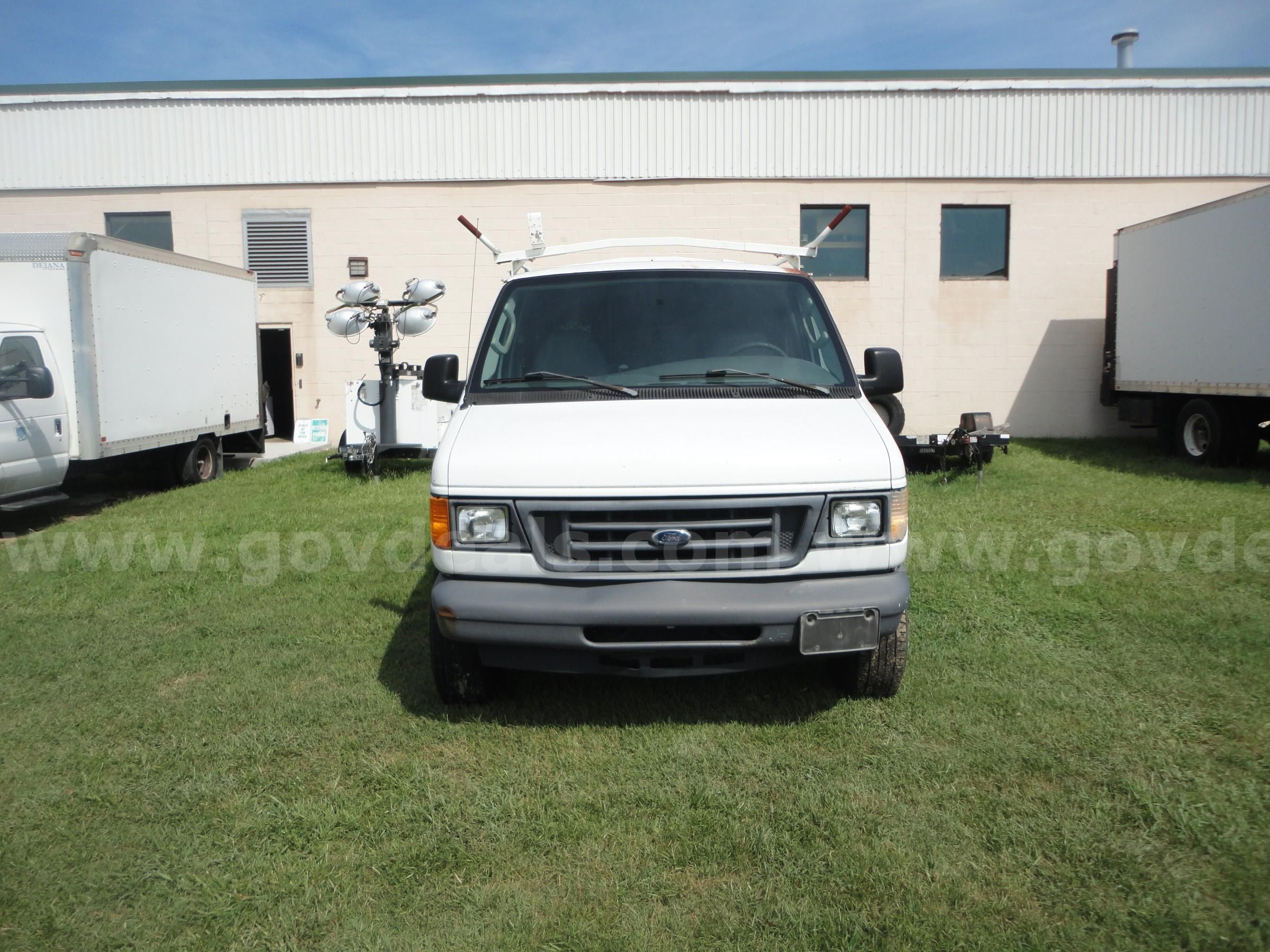2006 Ford Econoline Cargo Van