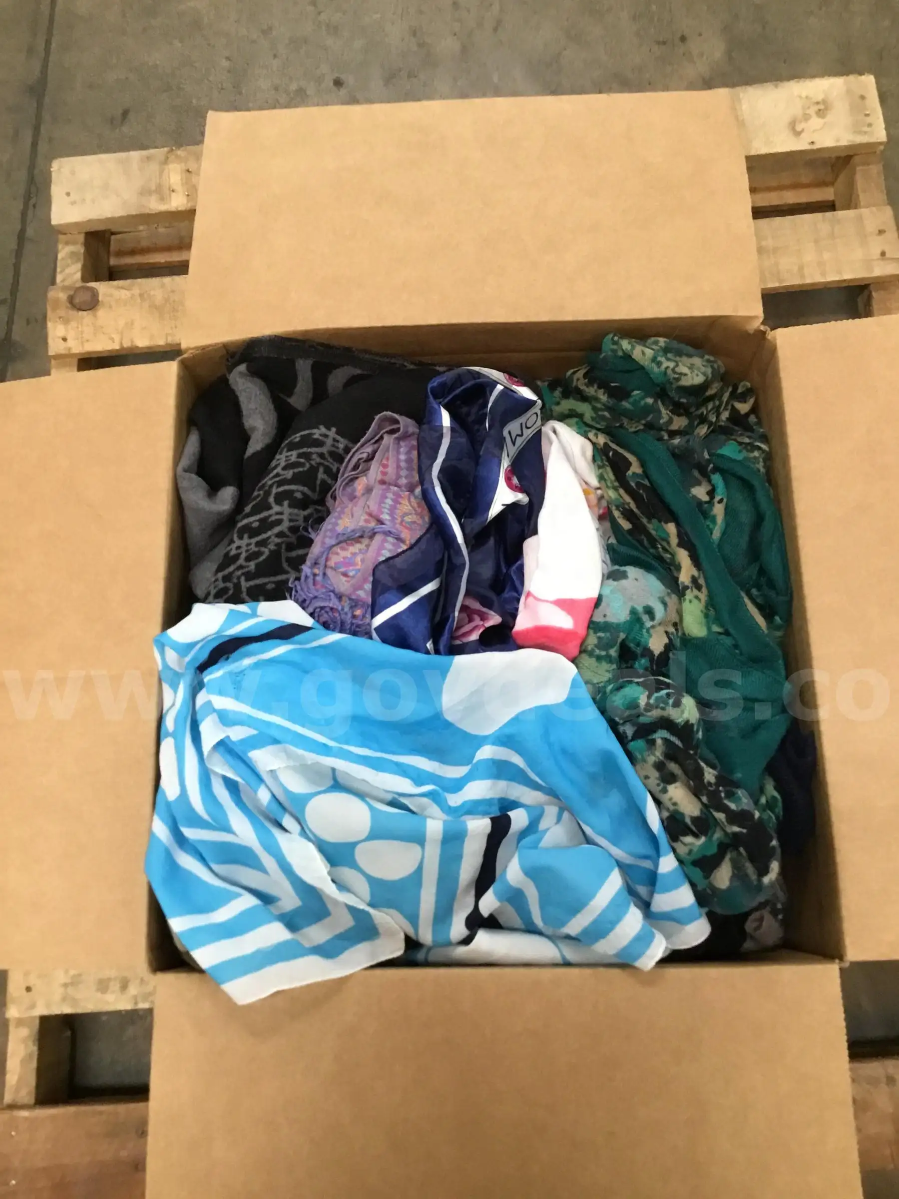 Box of misc scarfs DH