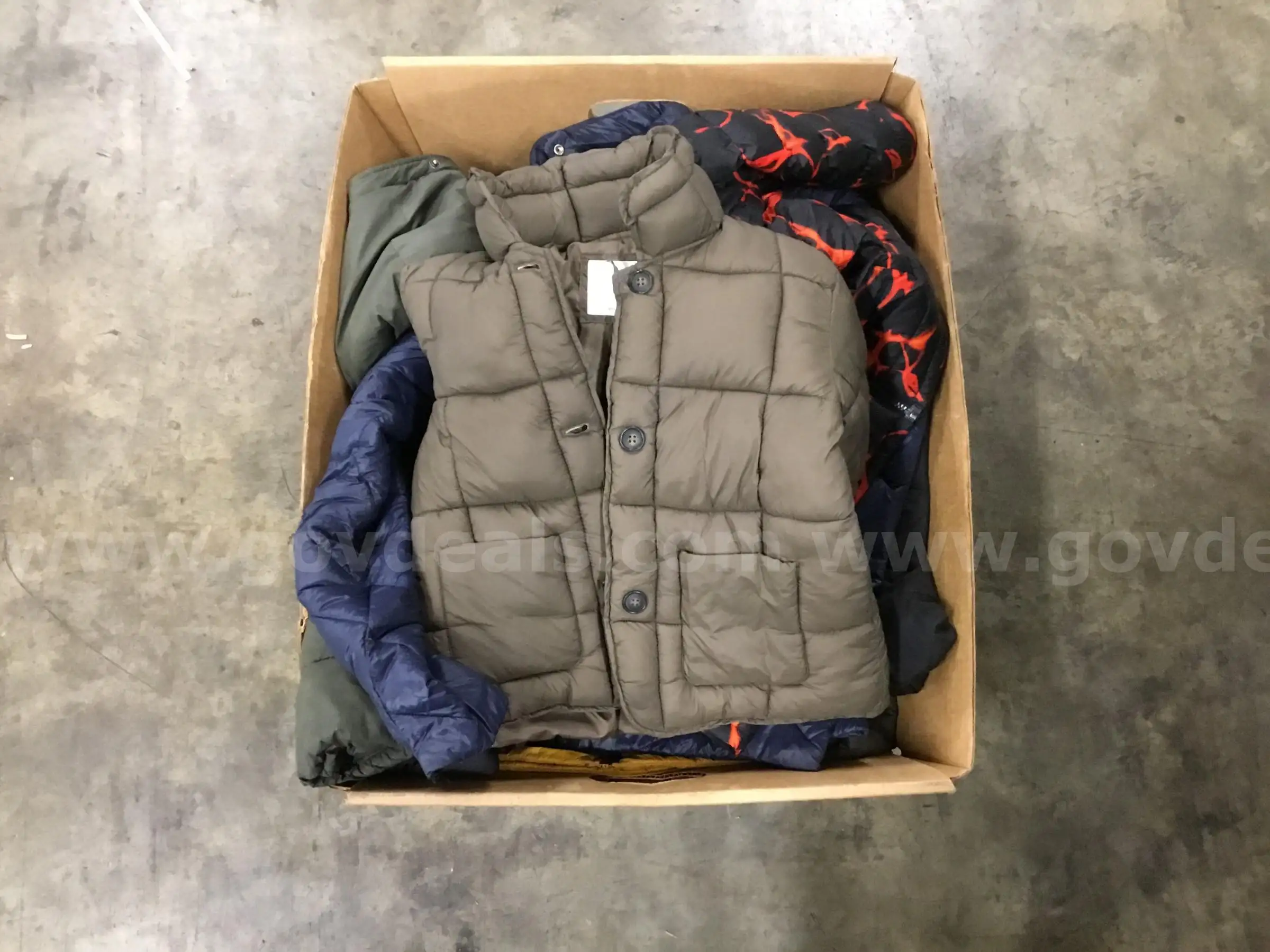 1 Lot of Children Puffer Coats