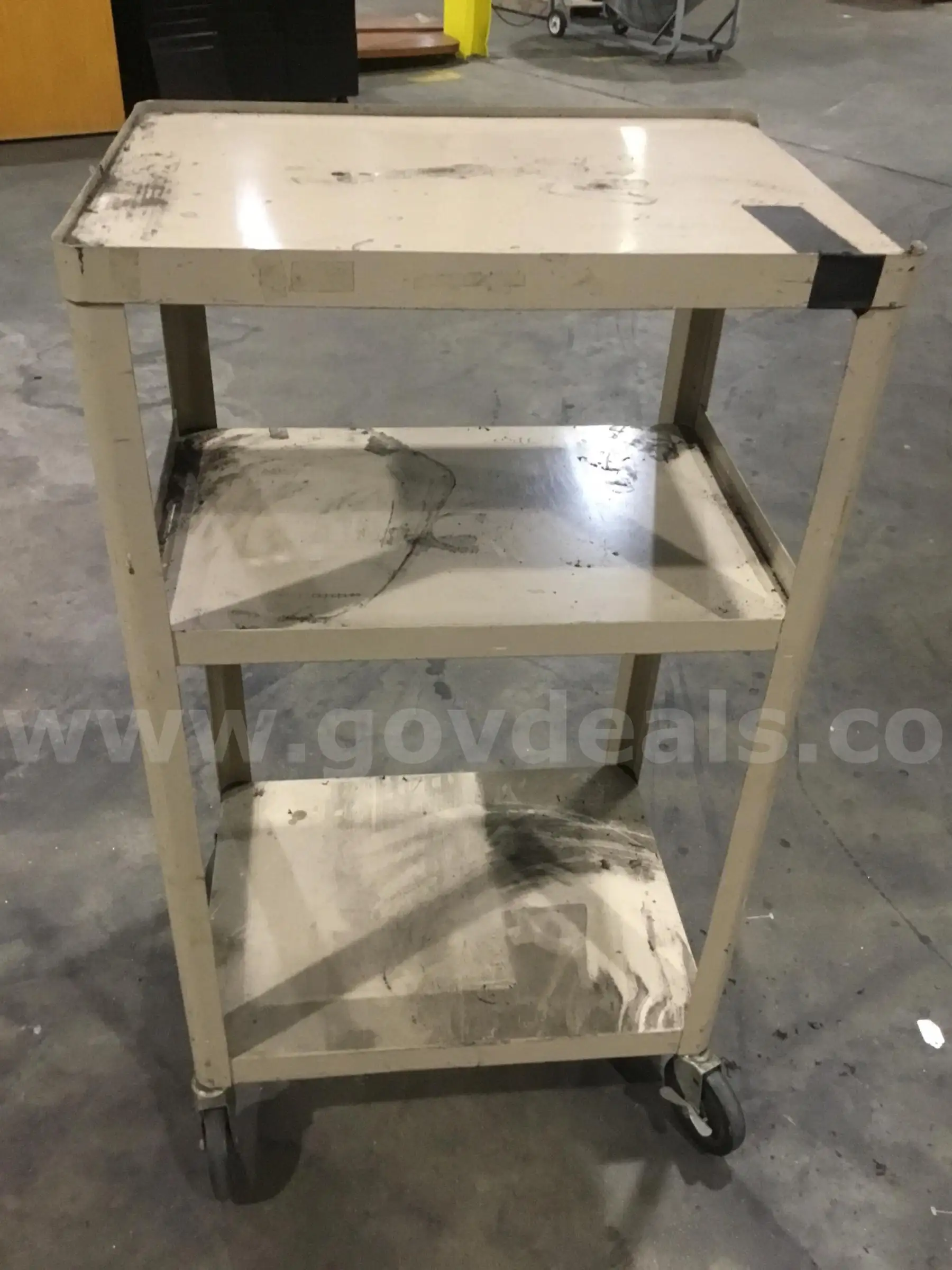 24 x 38 light tan three level Pix Mobile cart “DH”