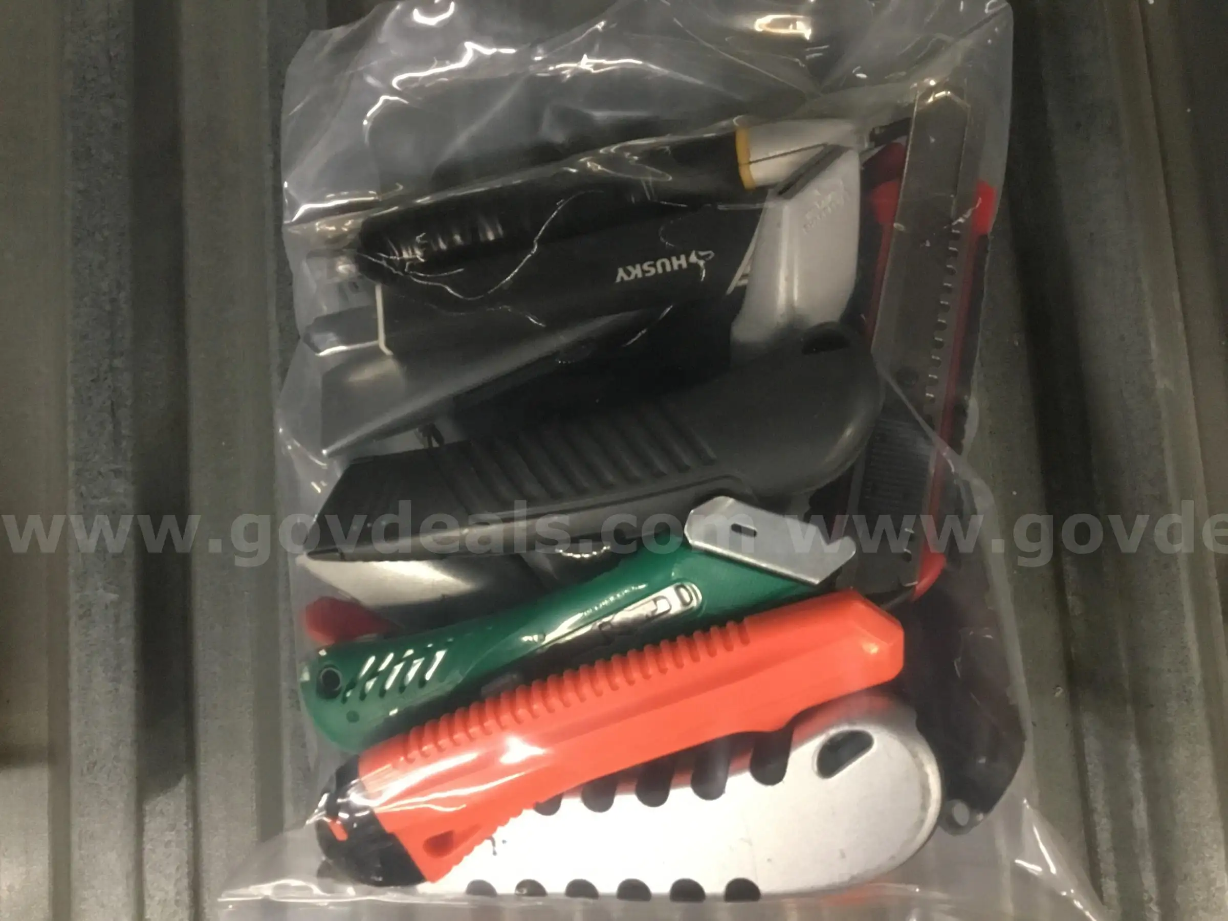 1 Lot of Assorted Utility Knives