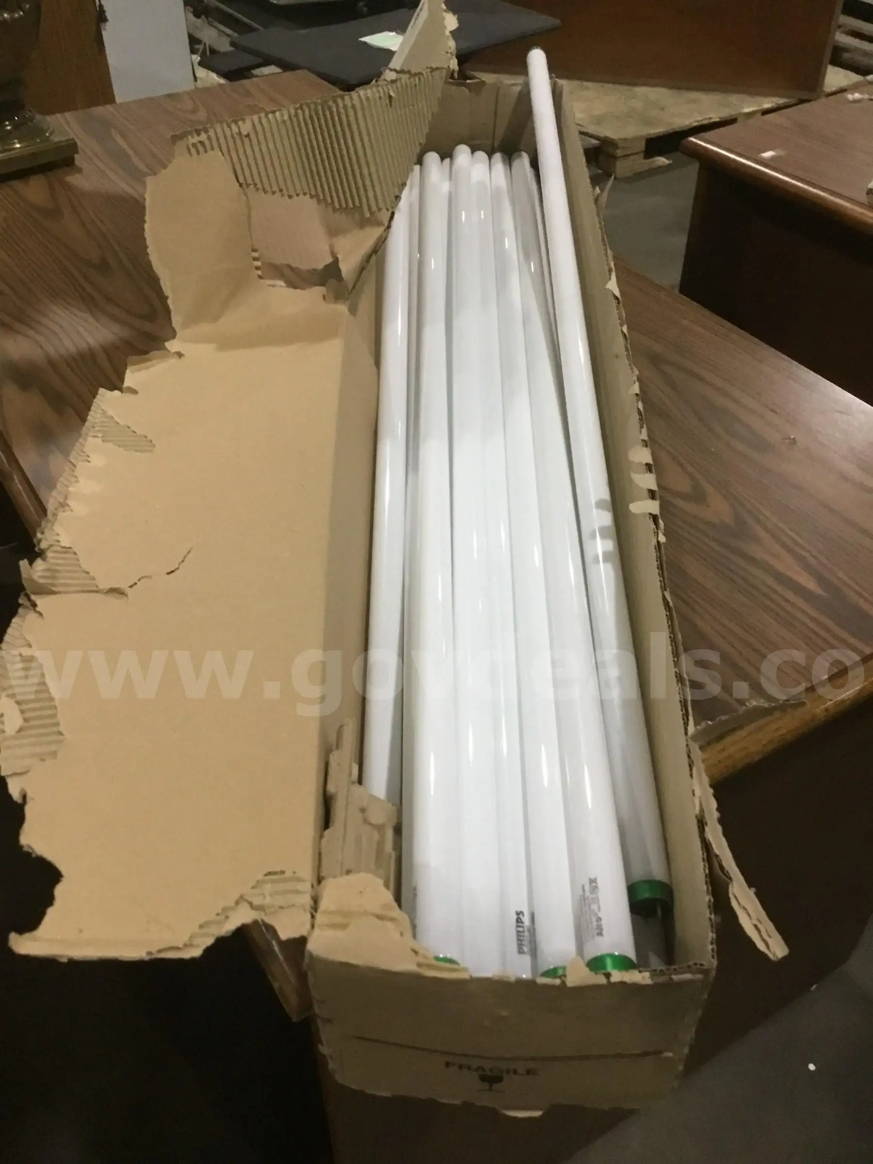Box of 47 1 2 inch white household items DH