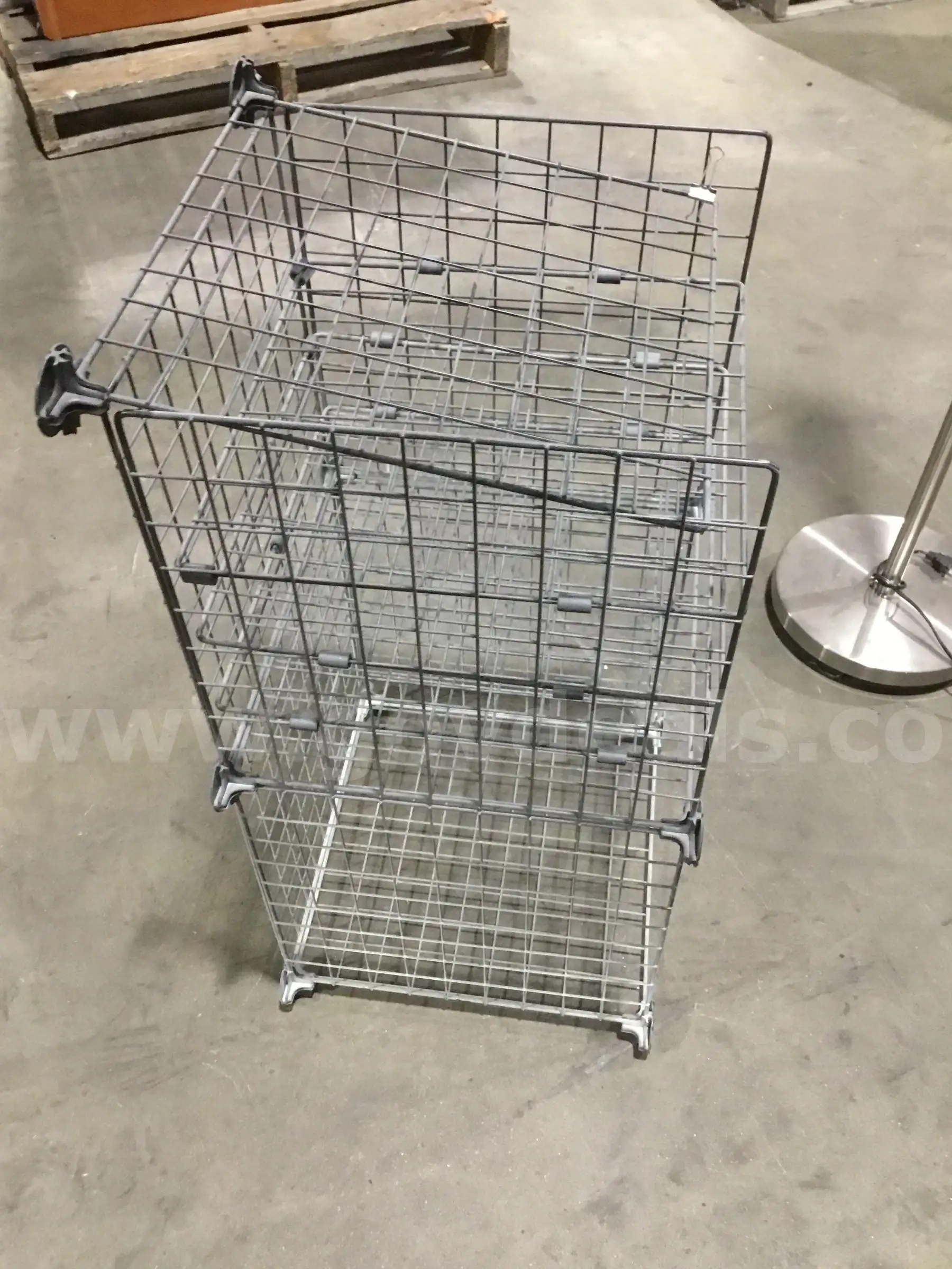 Black grid basket DH