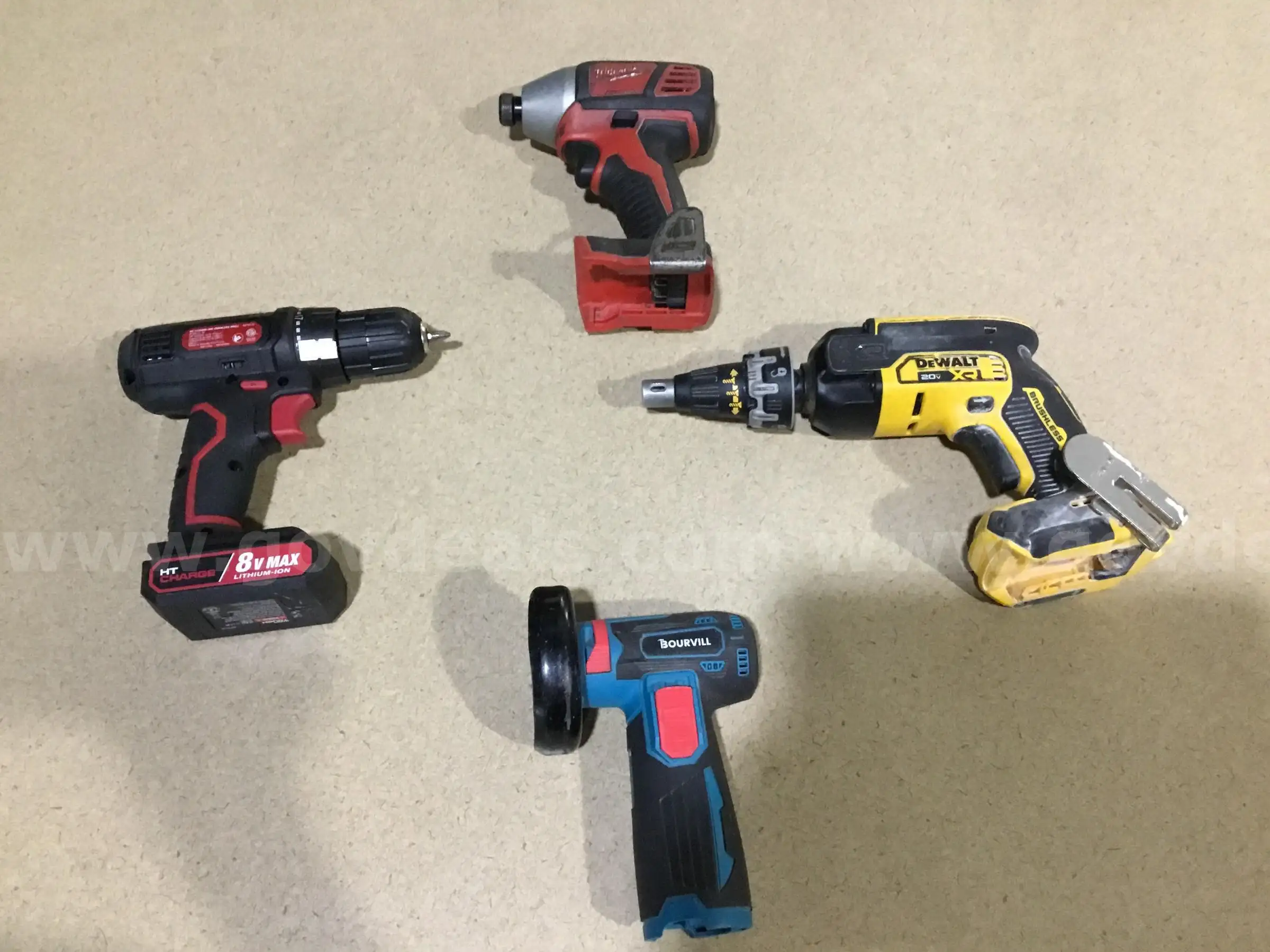 1 Lot of Cordless Power Tools
