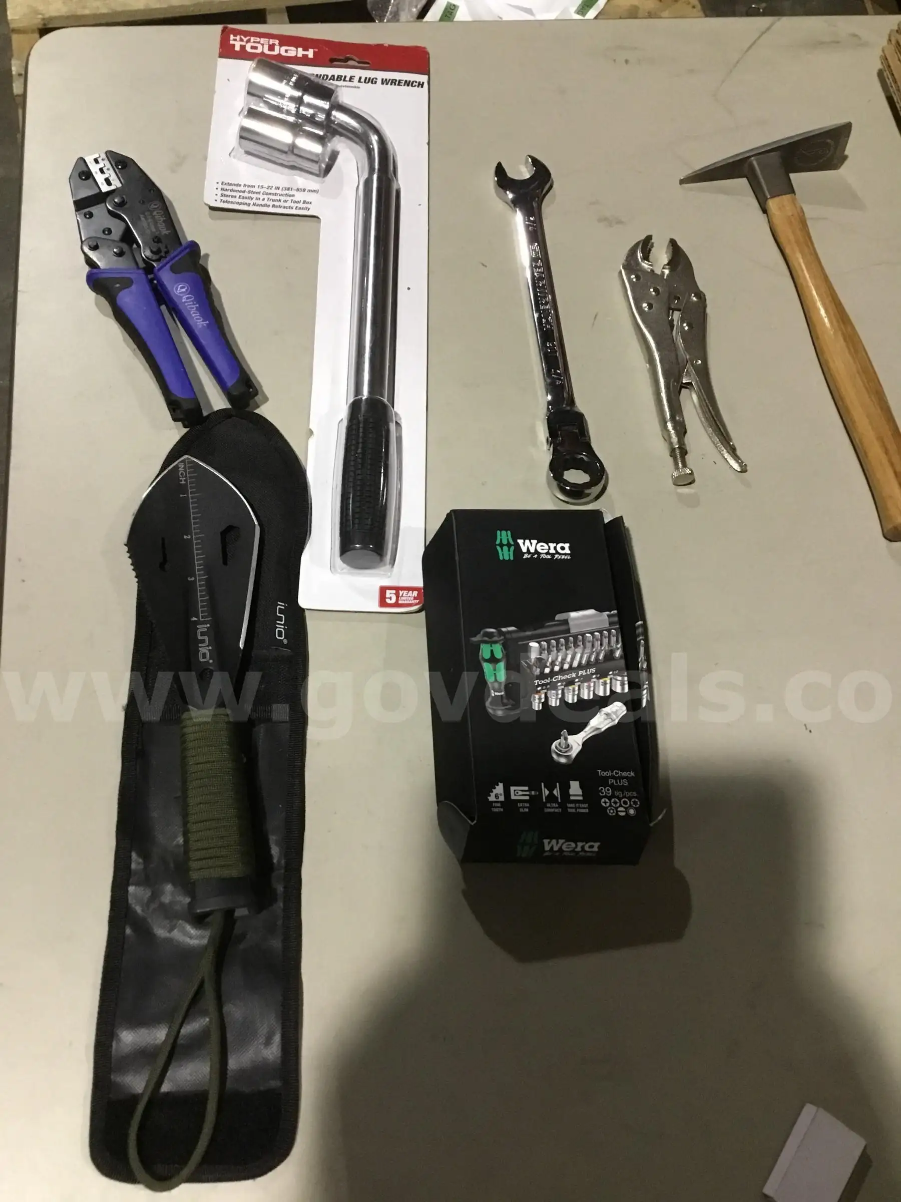 Lot of tools-lug wrench tool DH