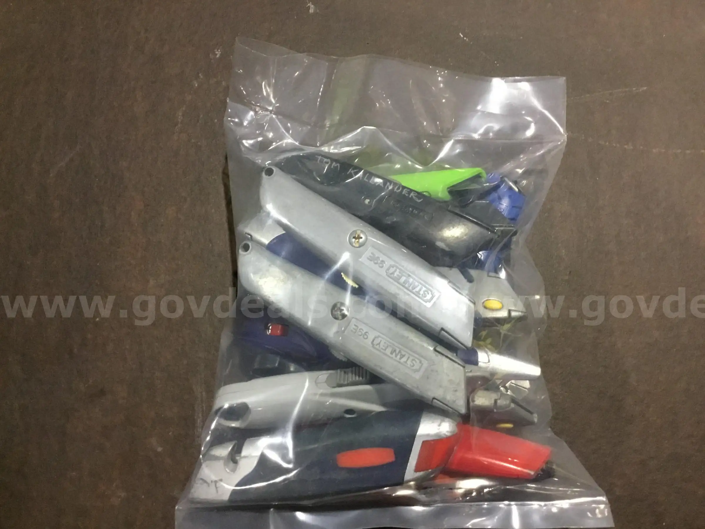 1 Lot of Utility Knives