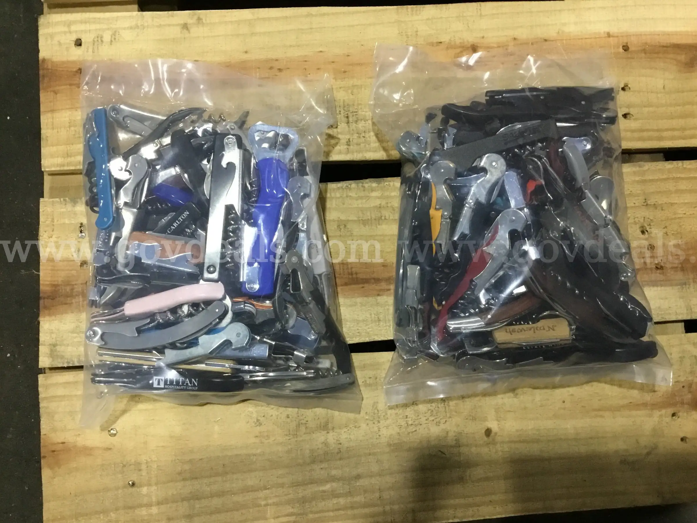 1 Lot of Waiters Corkscrews (2 Bags)