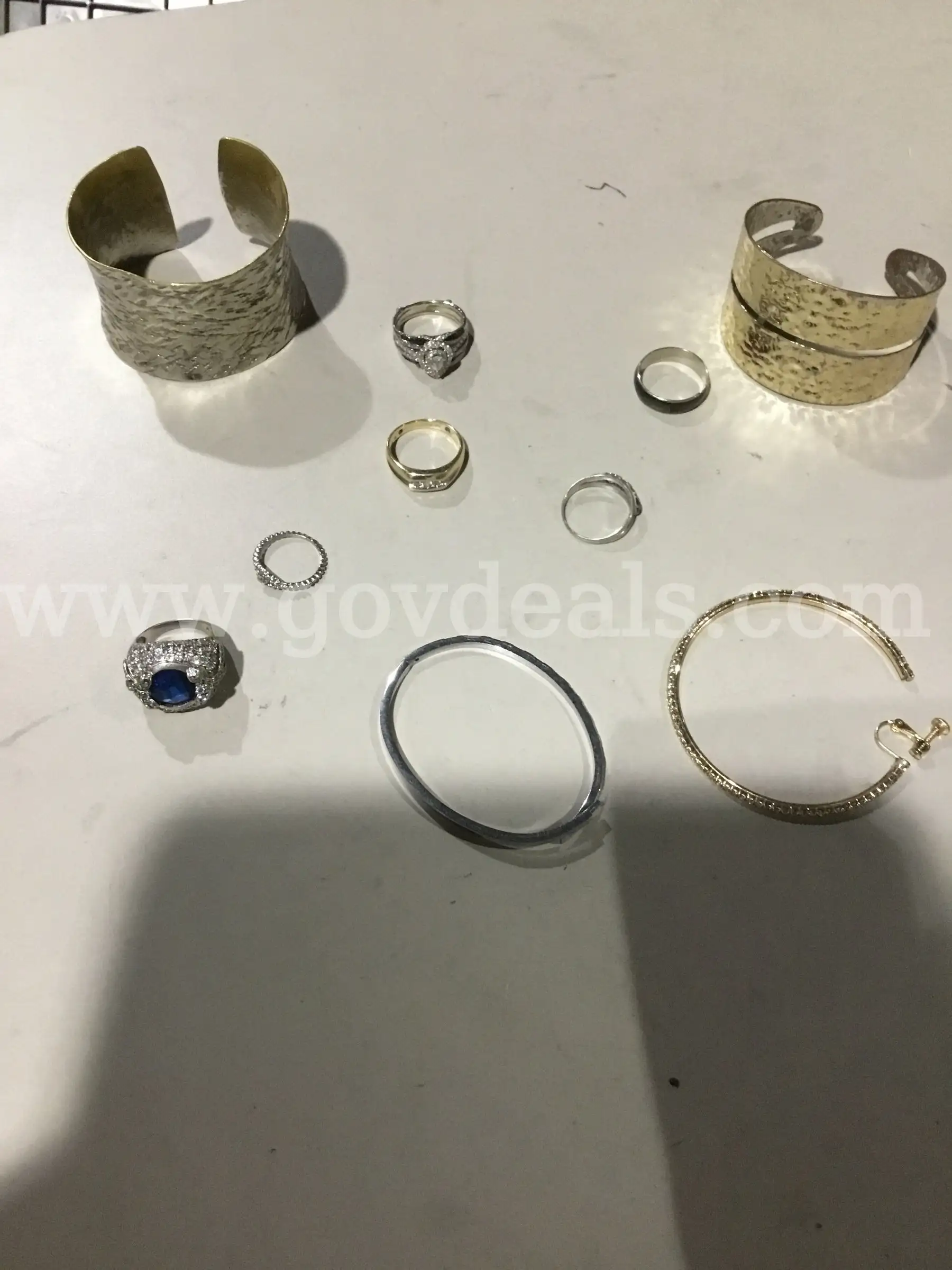Lot of jewelry DH