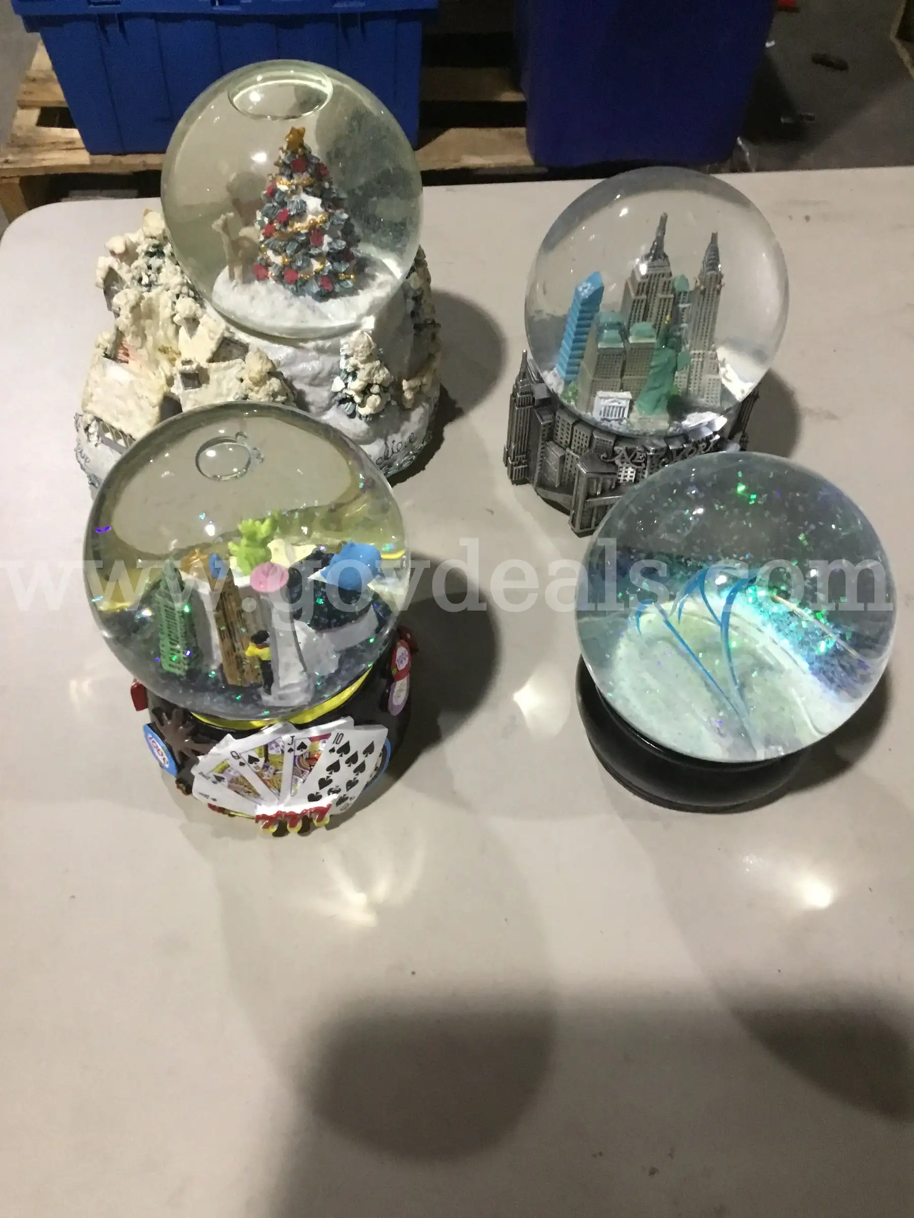 4 snow globes-Las Vegas snow globe DH