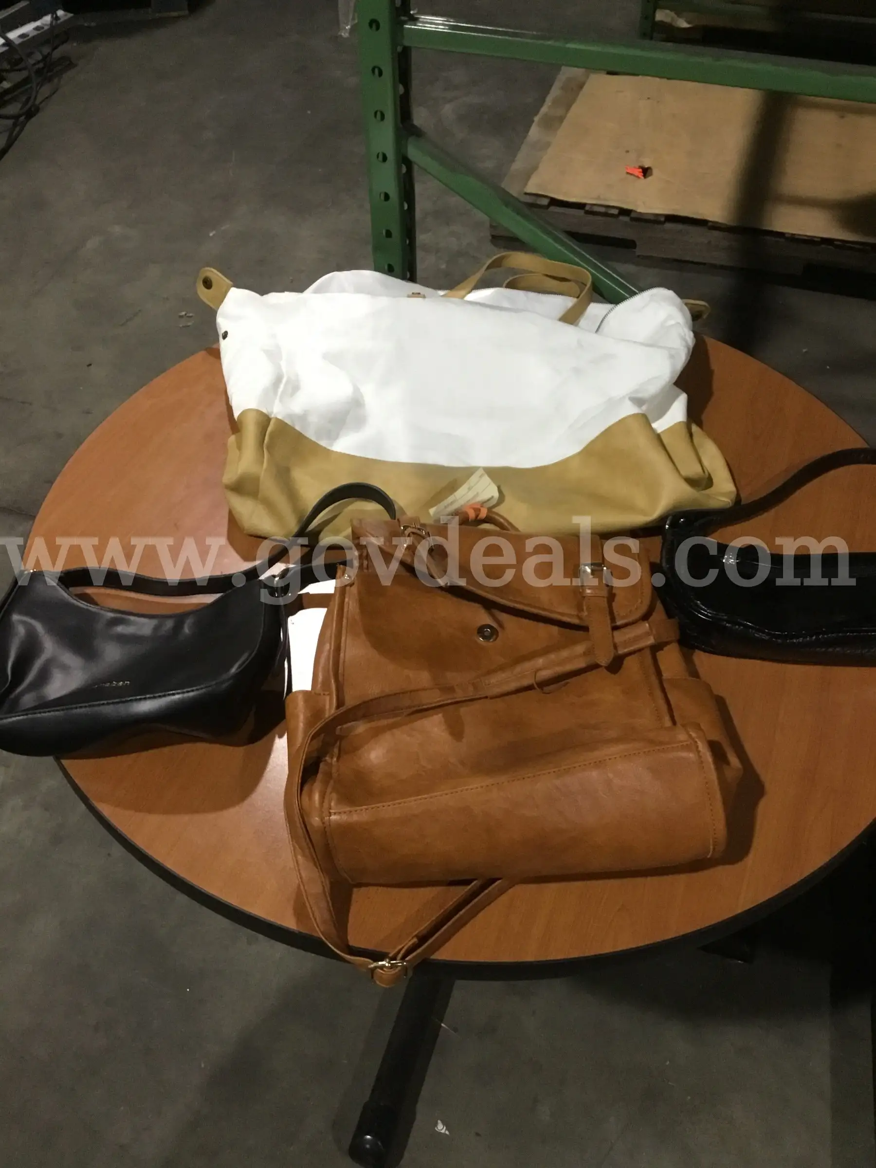 Lot of handbags- brown leather bag DH