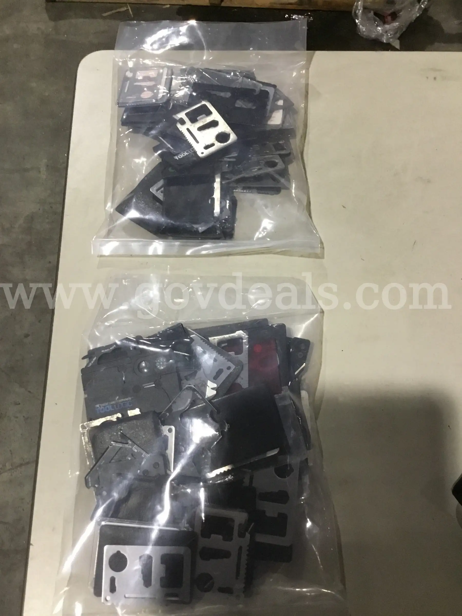 SURVIVAL TOOL LOT