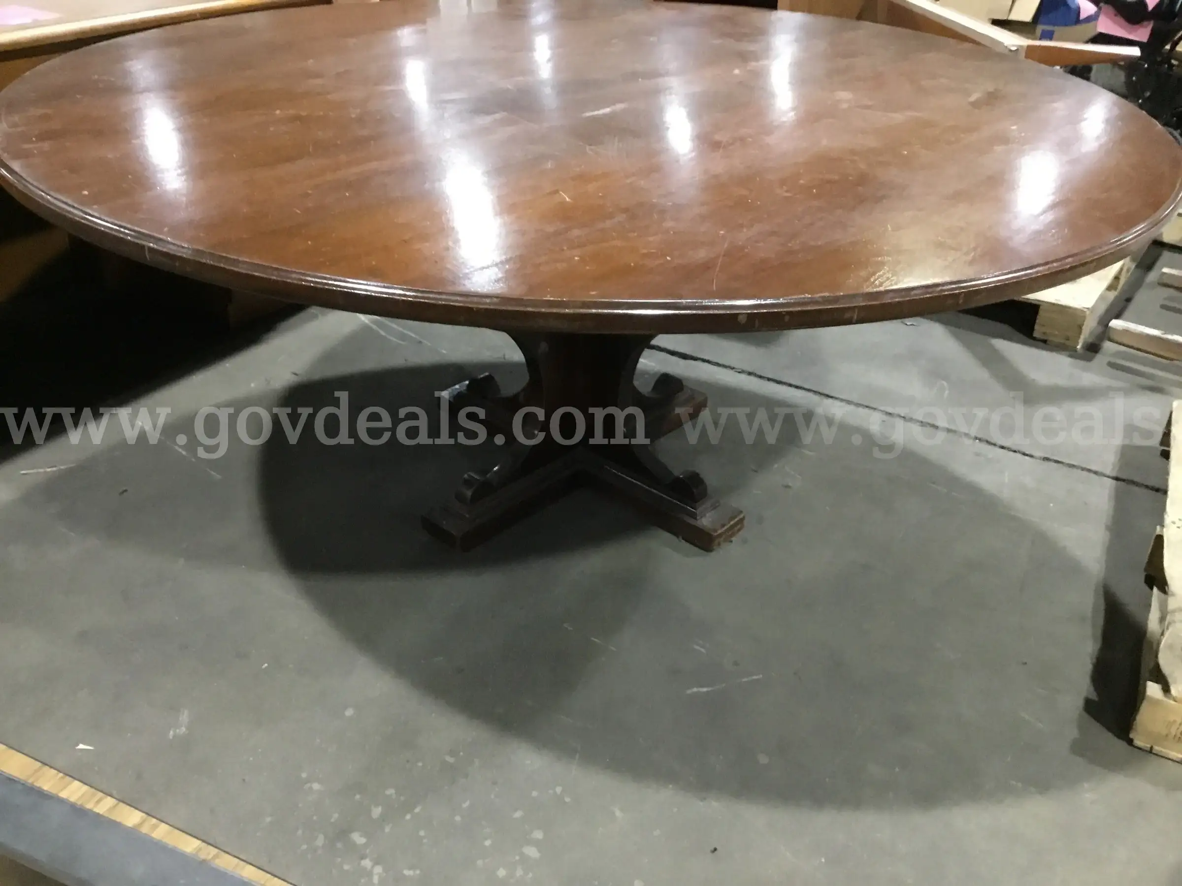1 Large Wooden 6 Round Table