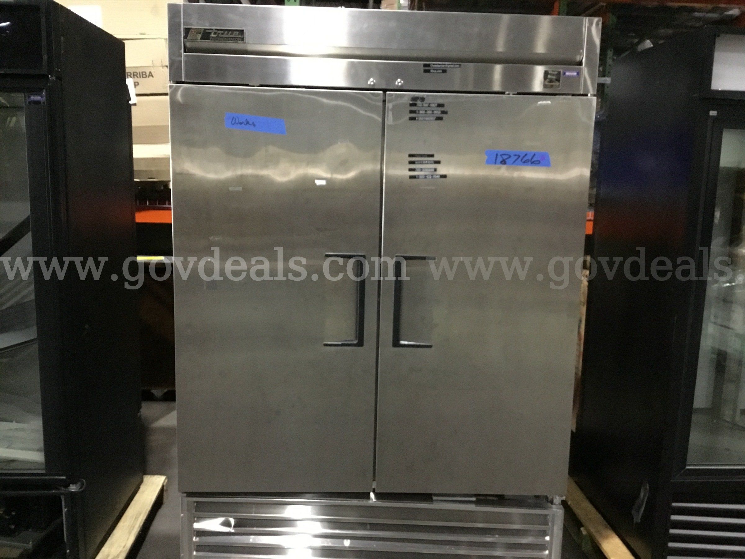 1 True Commercial Refrigerator (Works)